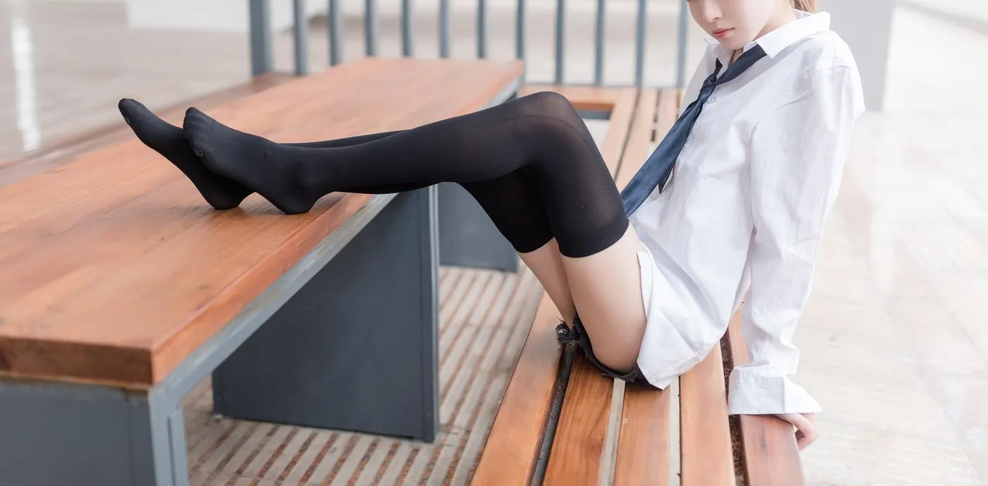 祖木子 – 短裤的绝对领域 [48P]插图1