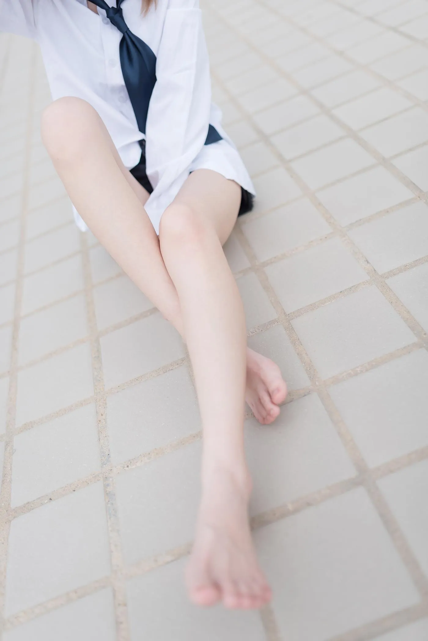 祖木子 – 裸脚白衬衫 · 足控福利 [46P]插图4