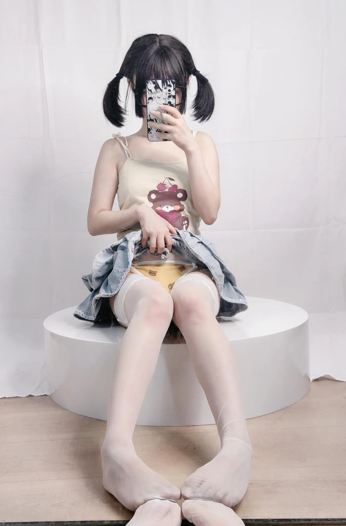 神沢永莉 – NO.04 绫蛋糕裙吊带袜汐 [22P]插图