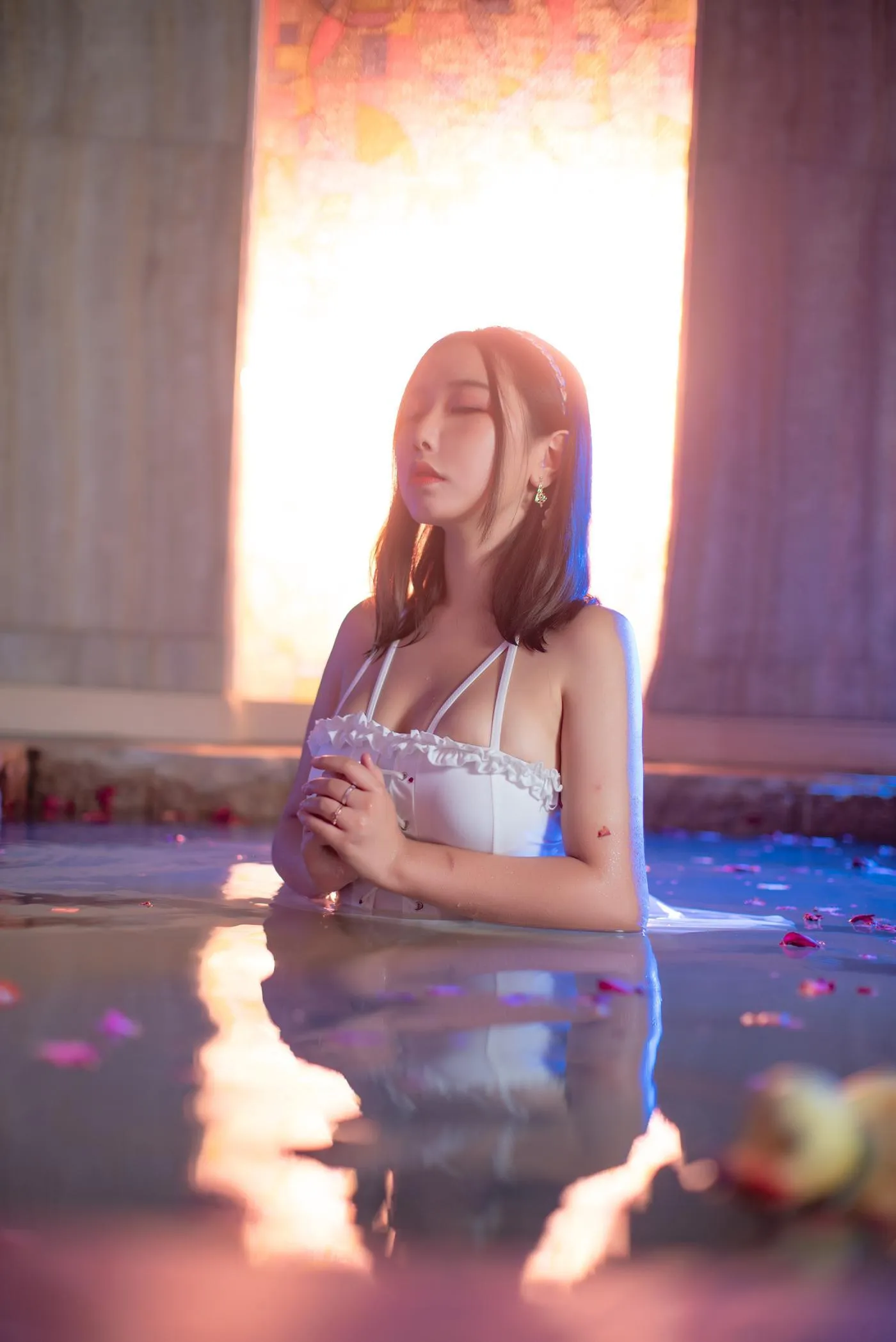 穆零Mu0 – VOL.12 写真小合集-温泉倒影 [54P]插图1