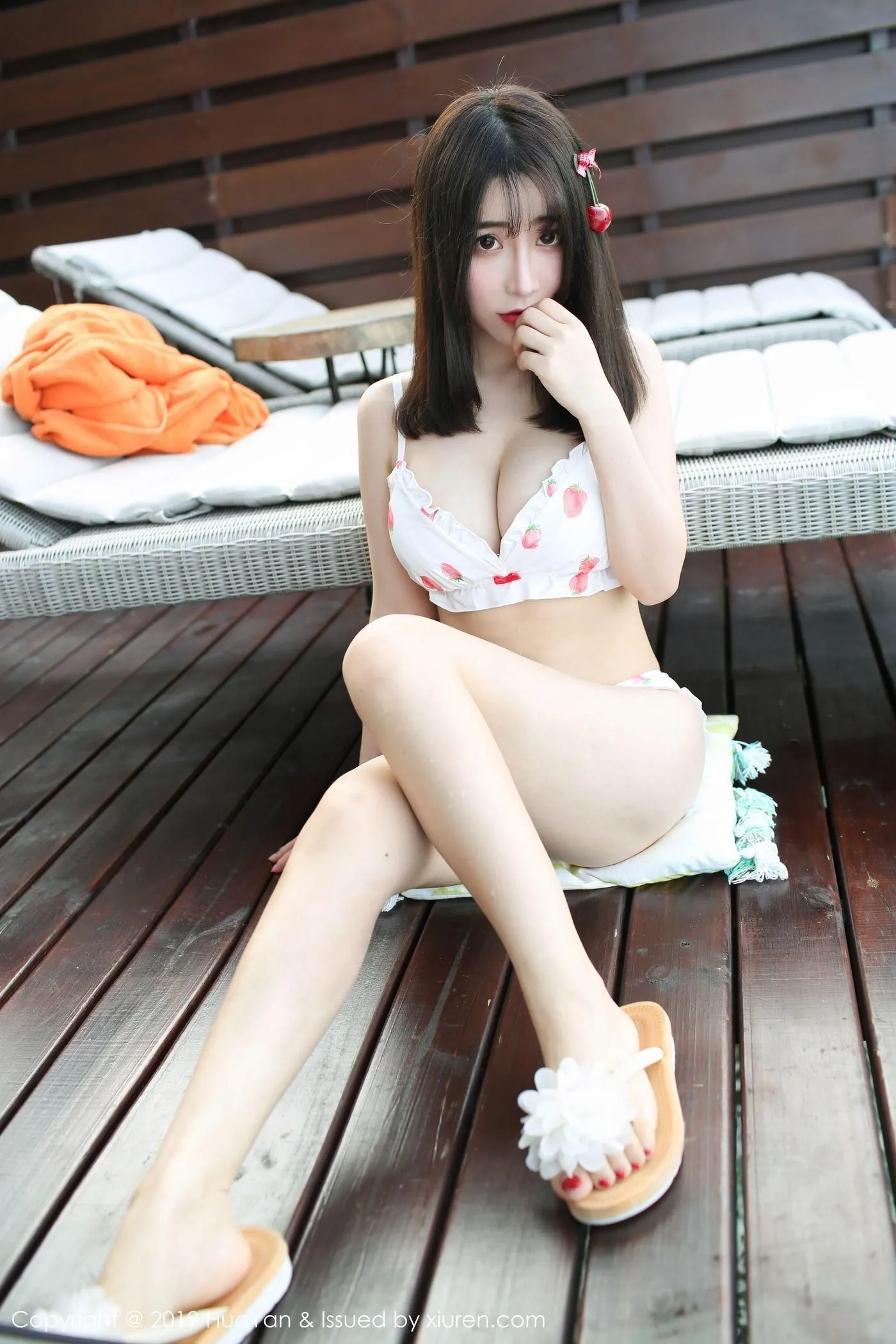 [HuaYan花の颜] 2019.11.21 VOL.070 绯月樱-Cherry [56P]插图1
