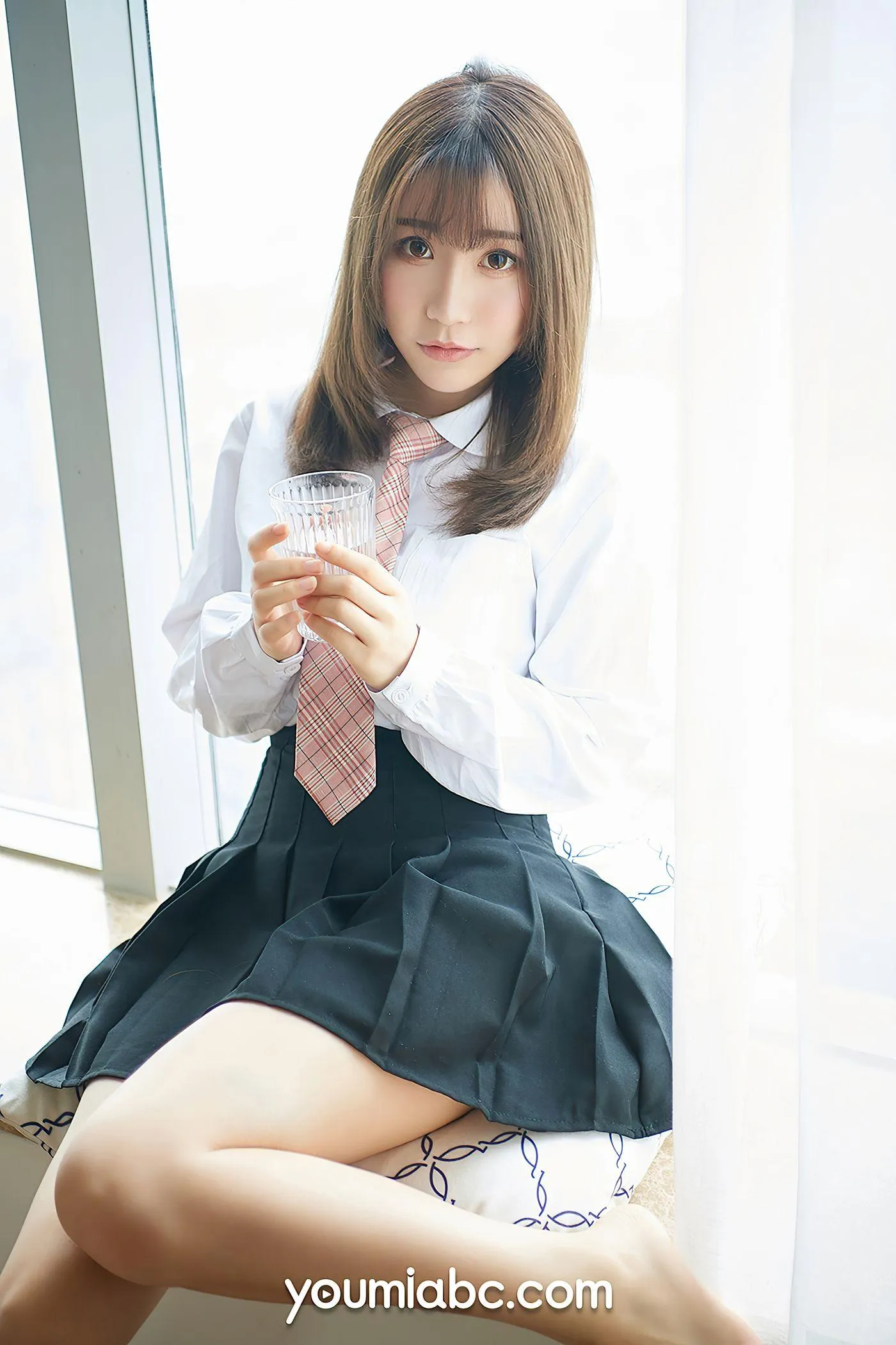 [YouMi尤蜜] 2020.05.03 -学生妹の制服诱惑 绯月樱-Cherry [50P]插图4