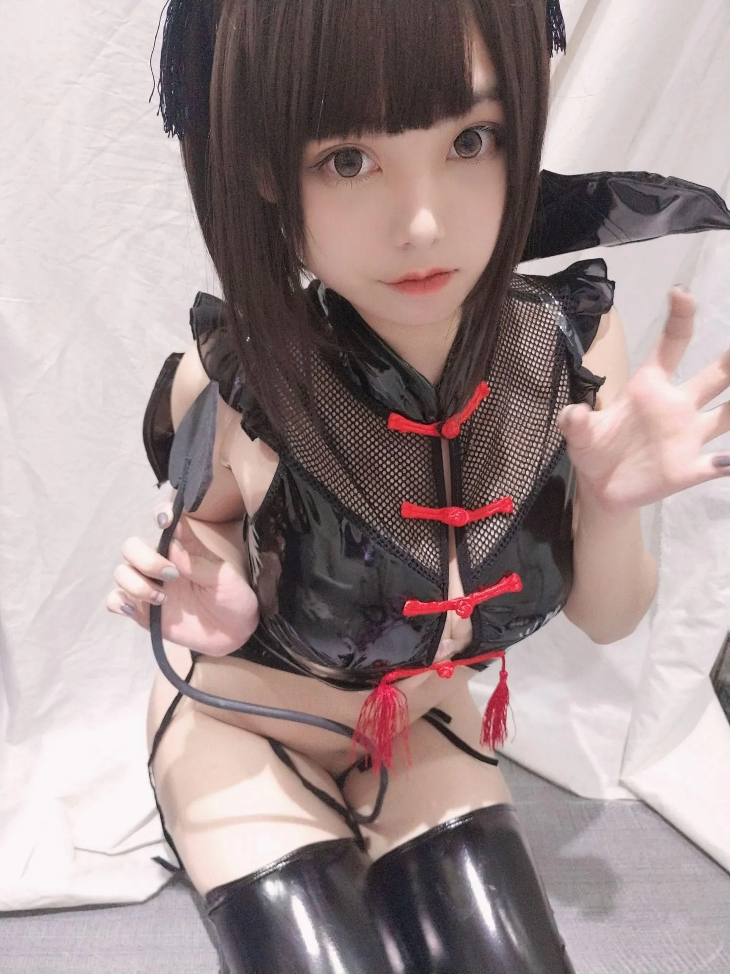 蜜汁猫裘 NO.023 小恶魔自拍 [28P]插图4