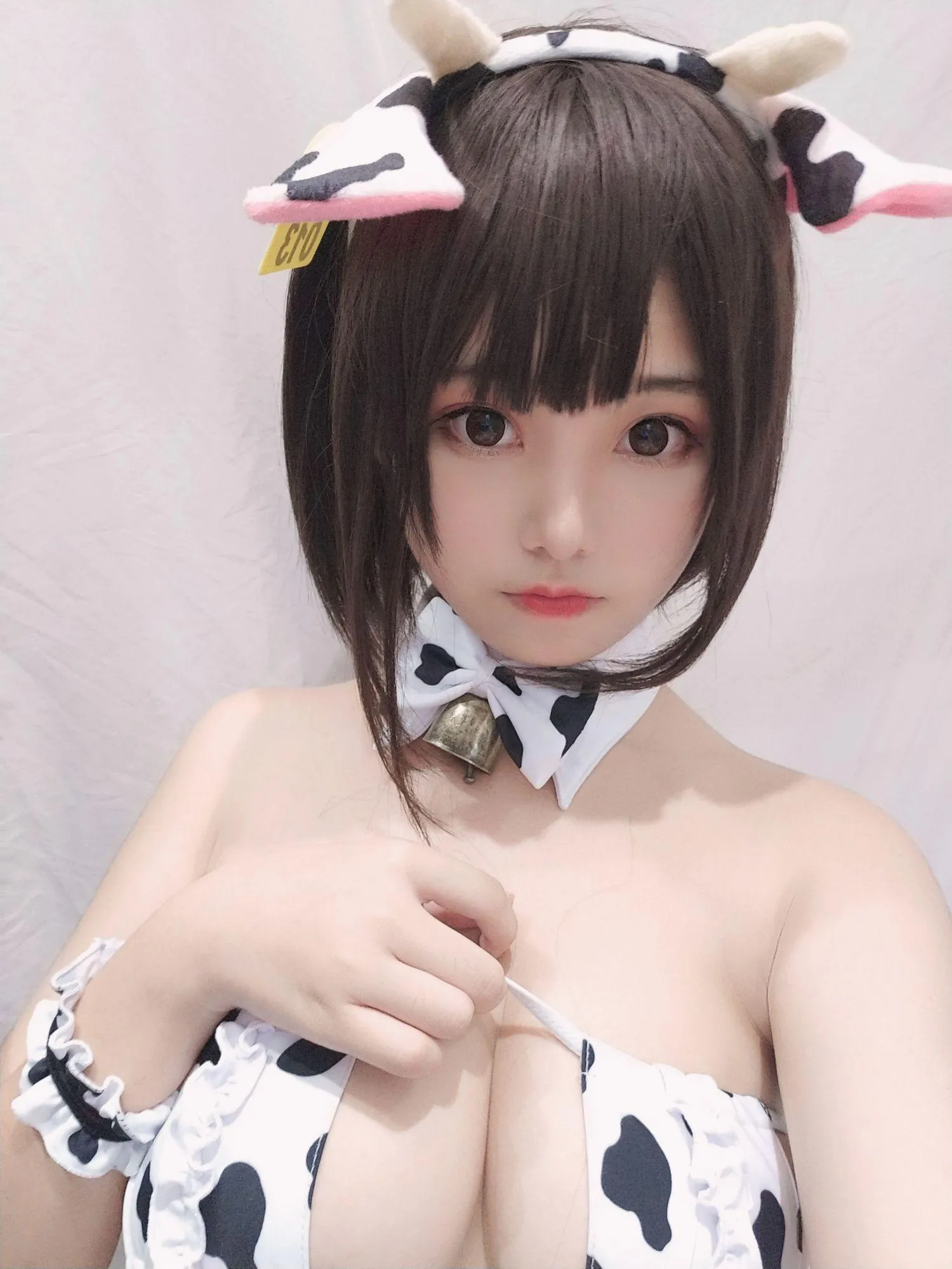 蜜汁猫裘 NO.025 小奶牛自拍版女仆 [20P]插图1