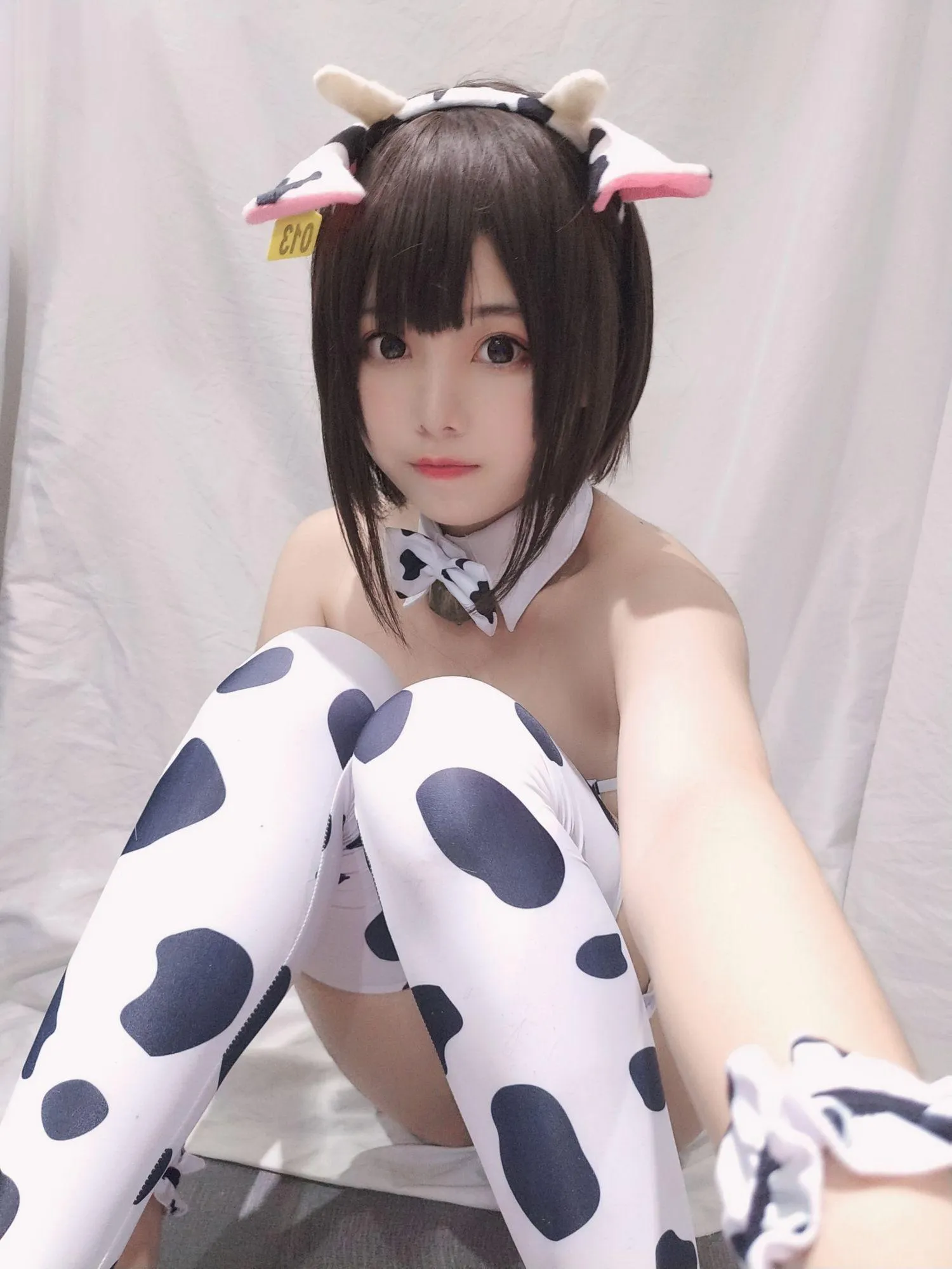 蜜汁猫裘 NO.025 小奶牛自拍版女仆 [20P]插图2