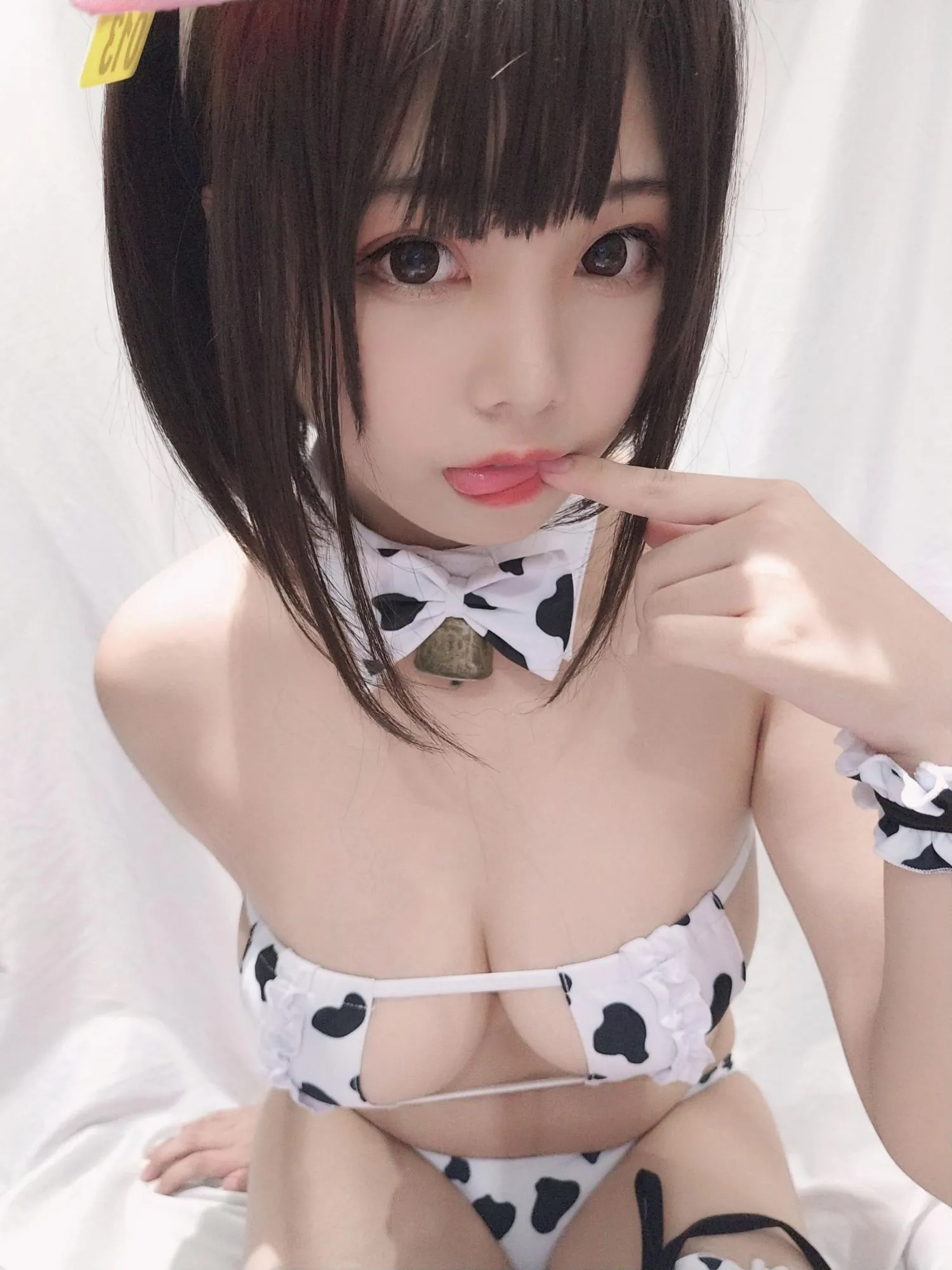 蜜汁猫裘 NO.025 小奶牛自拍版女仆 [20P]插图8