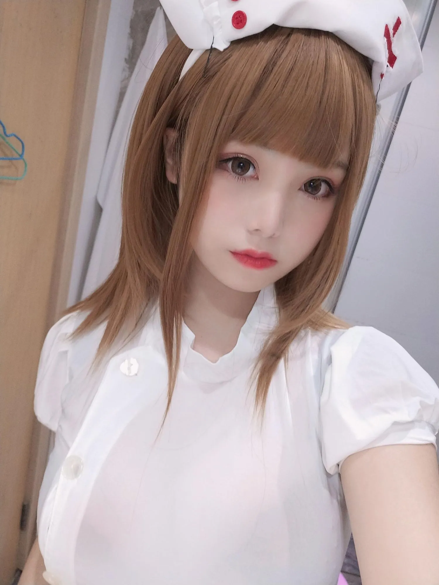 蜜汁猫裘 NO.037 小护士 [41P]插图