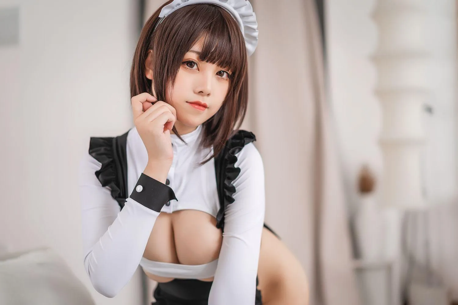 蜜汁猫裘 NO.092 高叉女仆 [50P]插图1