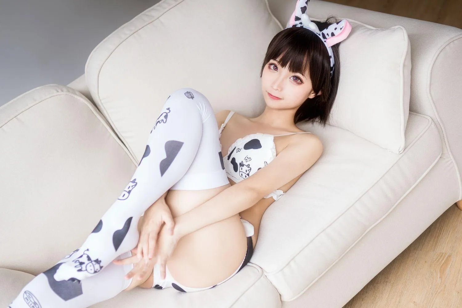 蠢沫沫 NO.068 奶牛比基尼 [50P]插图1