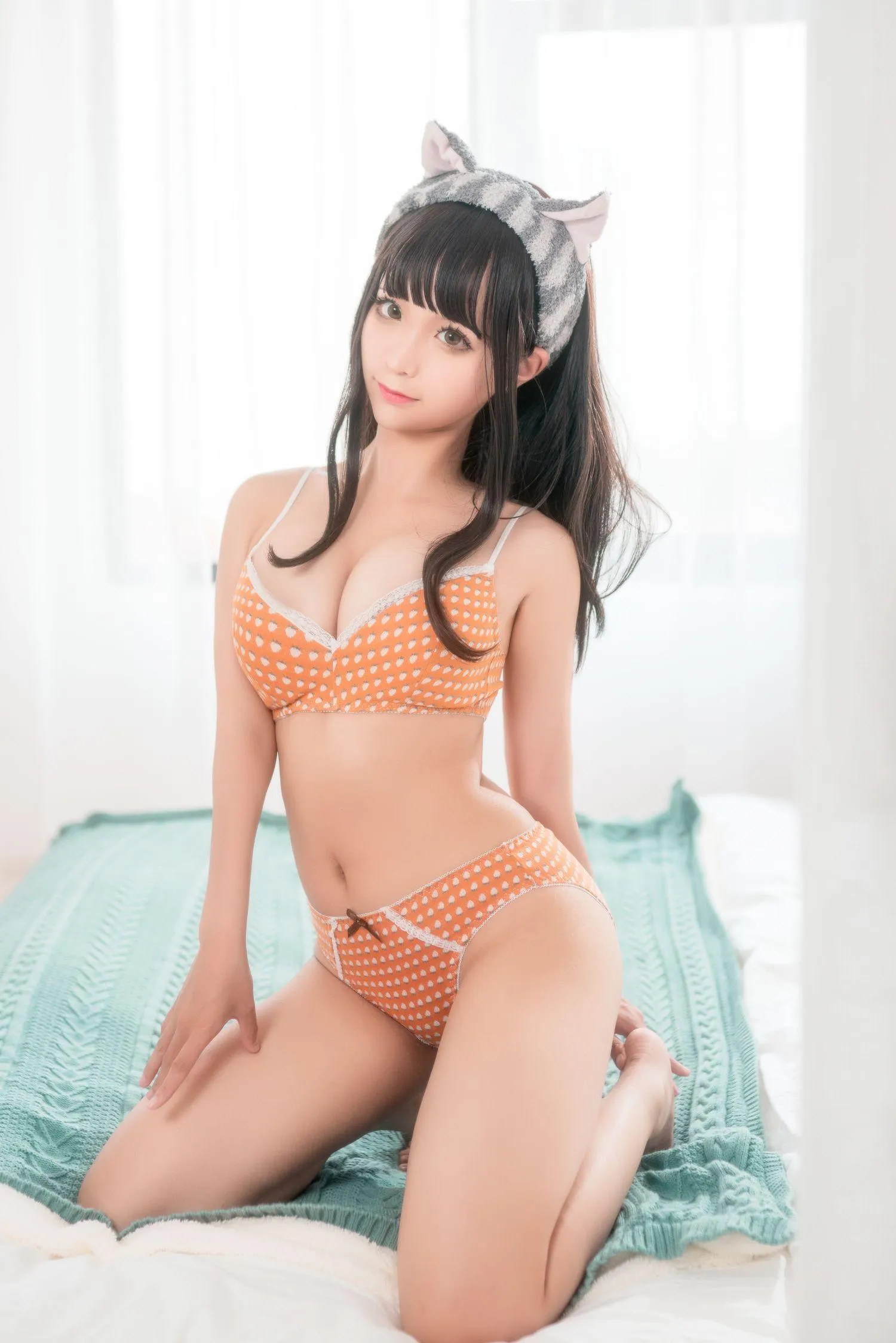 蠢沫沫 NO.098 黄内衣 [50P]插图1