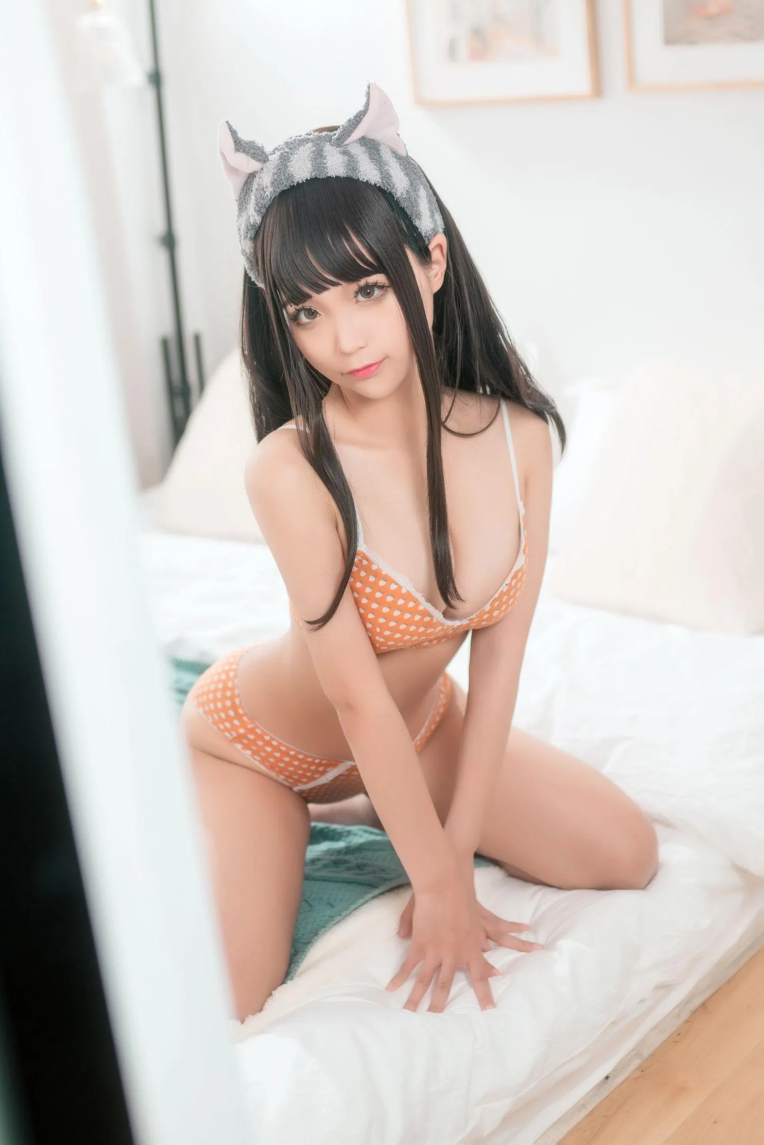 蠢沫沫 NO.098 黄内衣 [50P]插图6