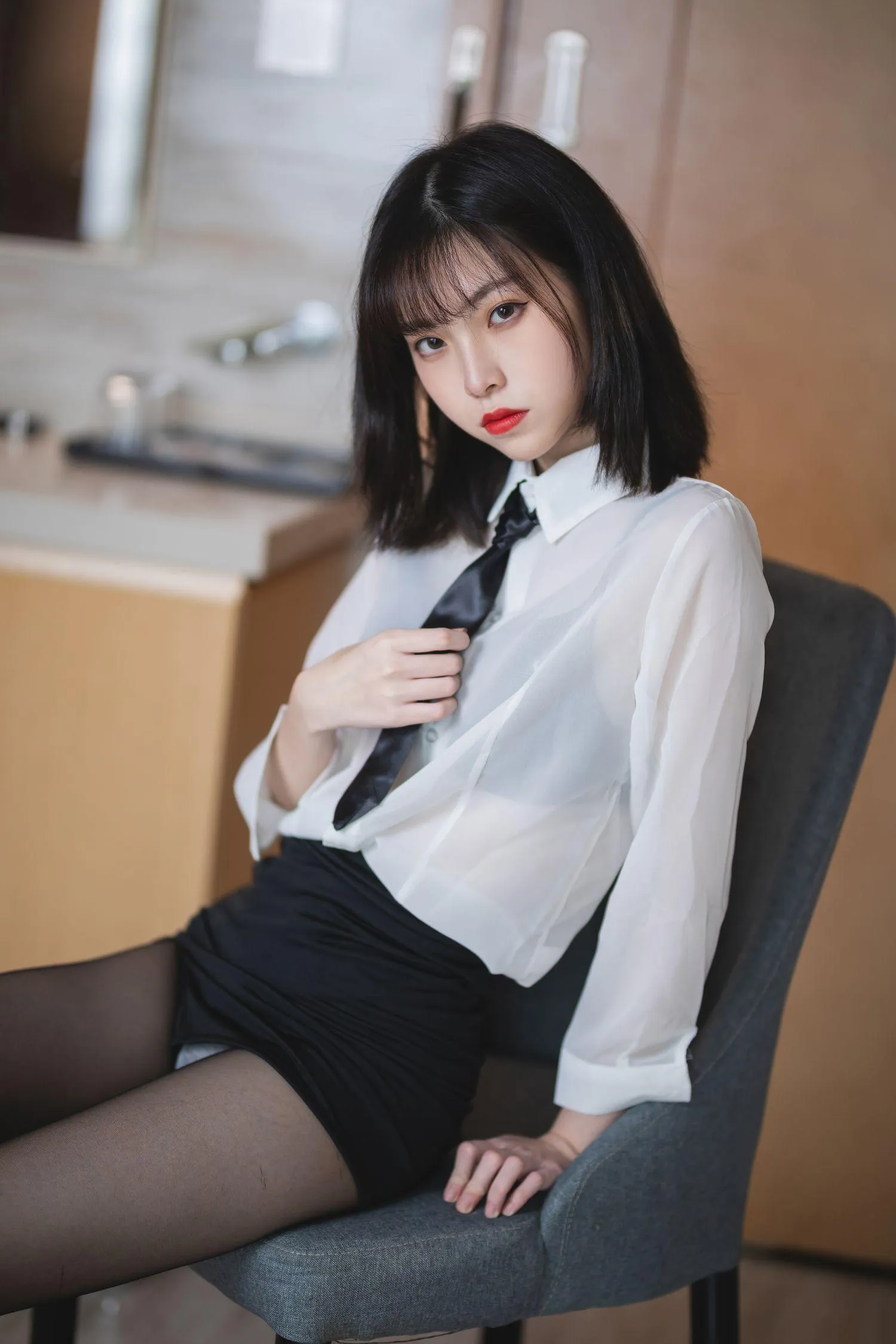 许岚LAN – NO.02 OL制服 [41P]插图