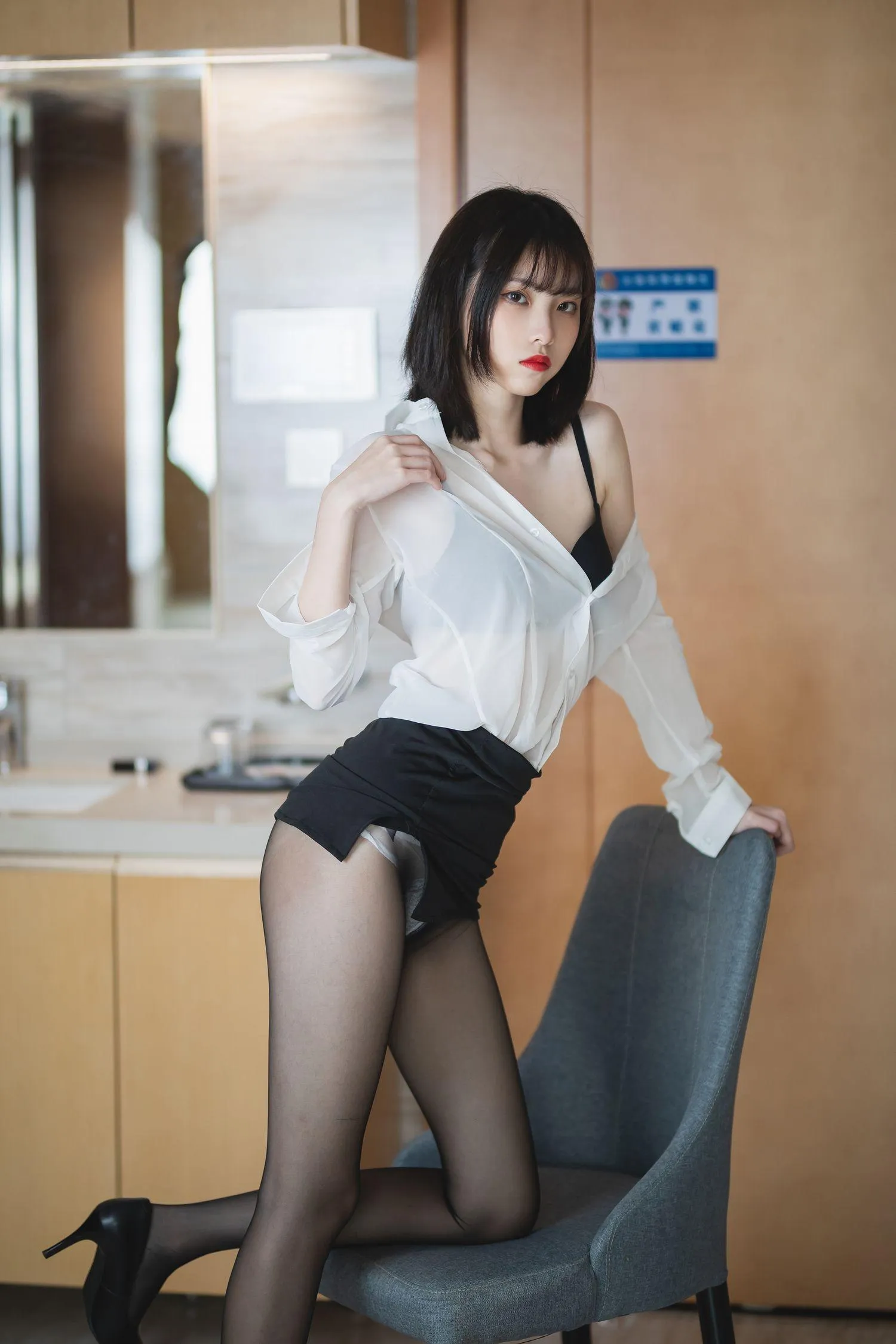 许岚LAN – NO.02 OL制服 [41P]插图6