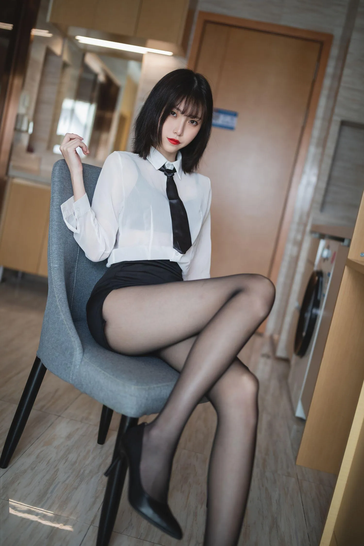 许岚LAN – NO.02 OL制服 [41P]插图3
