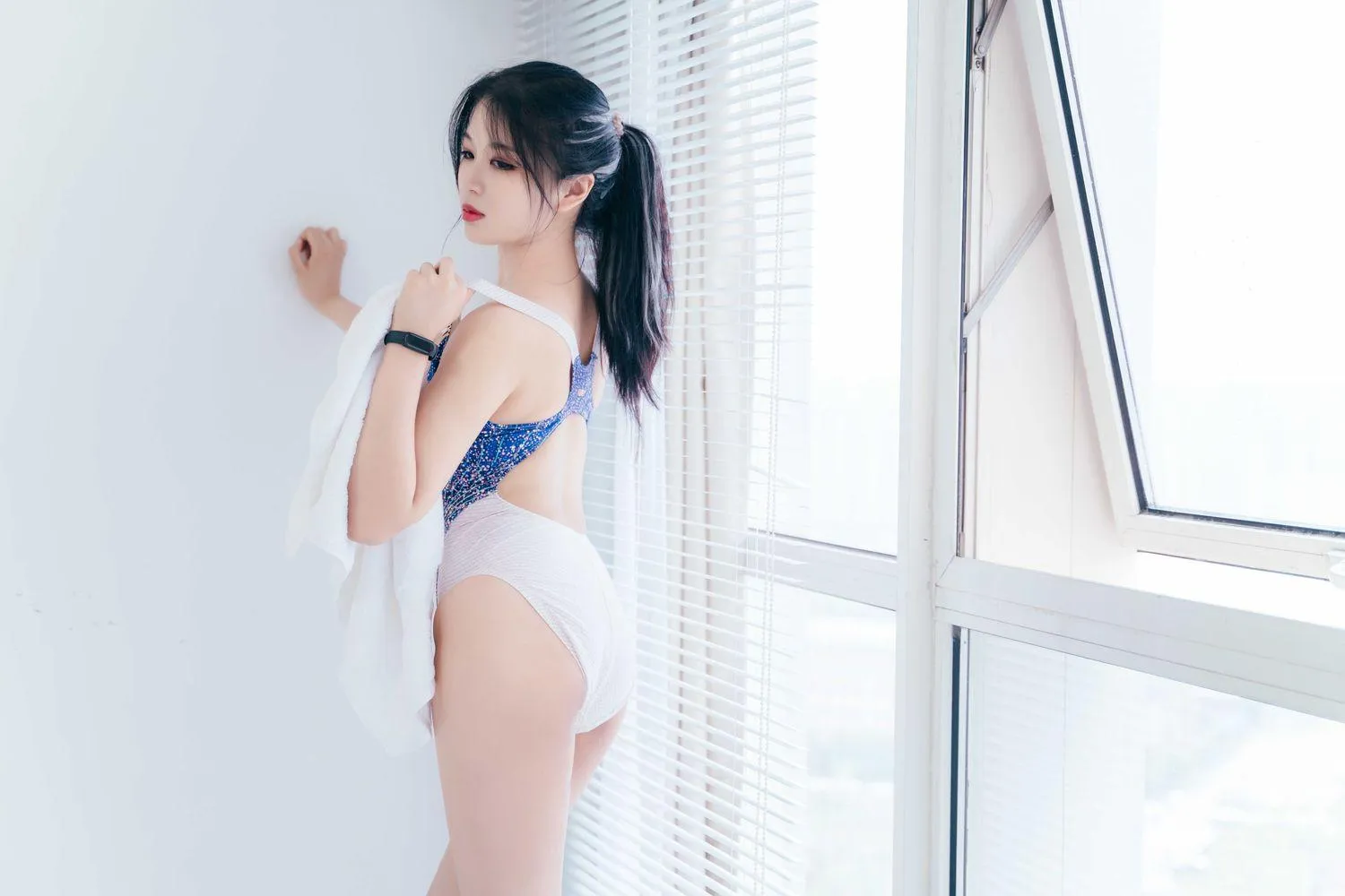 轩萧学姐 – NO.06 竞泳 [27P]插图