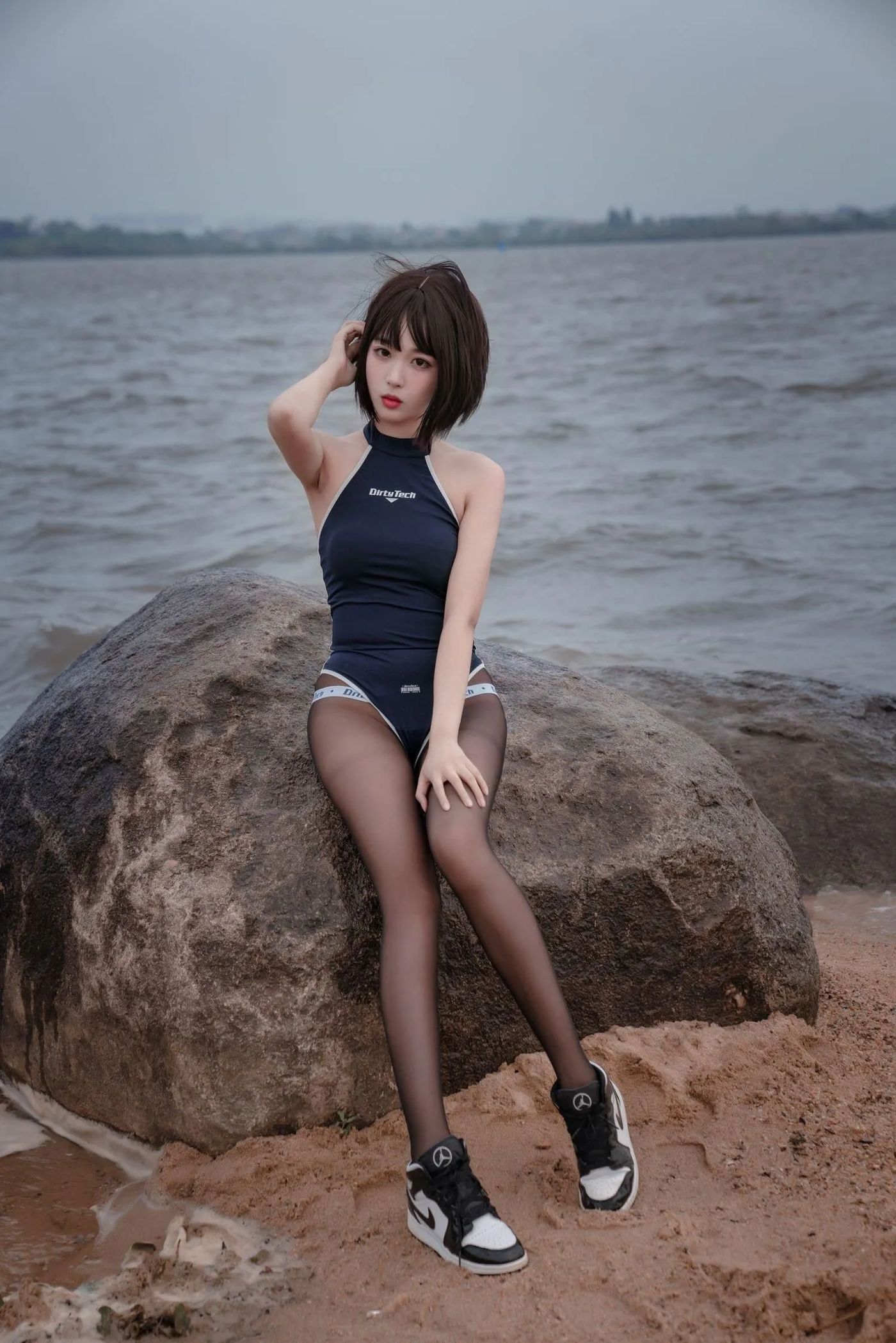 轩萧学姐 – NO.17 沙滩竞泳 [45P]插图1