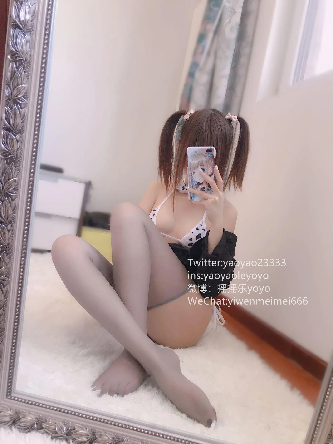 摇摇乐yoyo – NO.22 2019.04月福利-袜-灰白黑过膝三色1 [17P]插图3