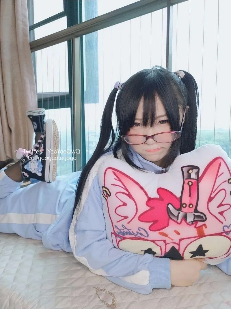 摇摇乐yoyo – NO.30 -fantia 3月会员合集-图片[2] [94P]插图8