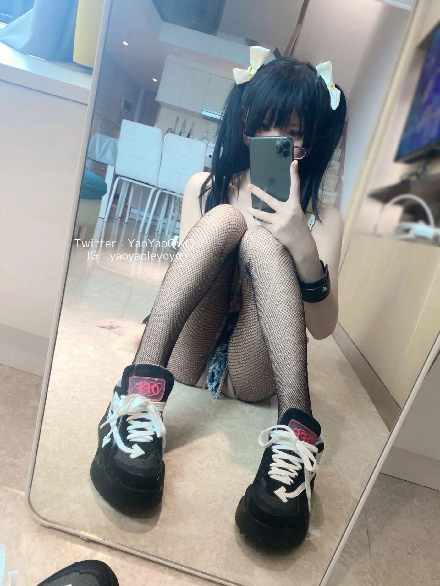 摇摇乐yoyo – NO.32 fantia 8月会员合集-11 まず自分撮りを見る…… (2021-8.23) [25P]插图8