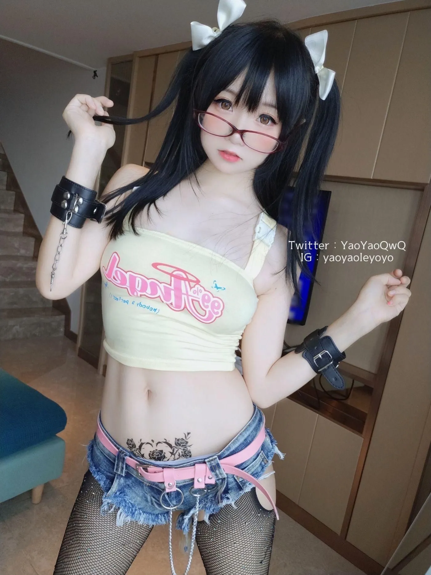 摇摇乐yoyo – NO.32 fantia 8月会员合集-11 まず自分撮りを見る…… (2021-8.23) [25P]插图6