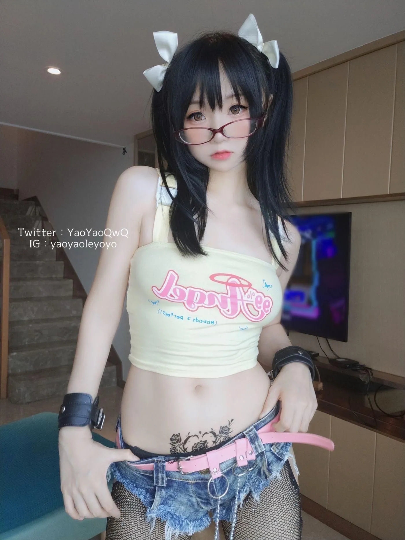 摇摇乐yoyo – NO.32 fantia 8月会员合集-11 まず自分撮りを見る…… (2021-8.23) [25P]插图3