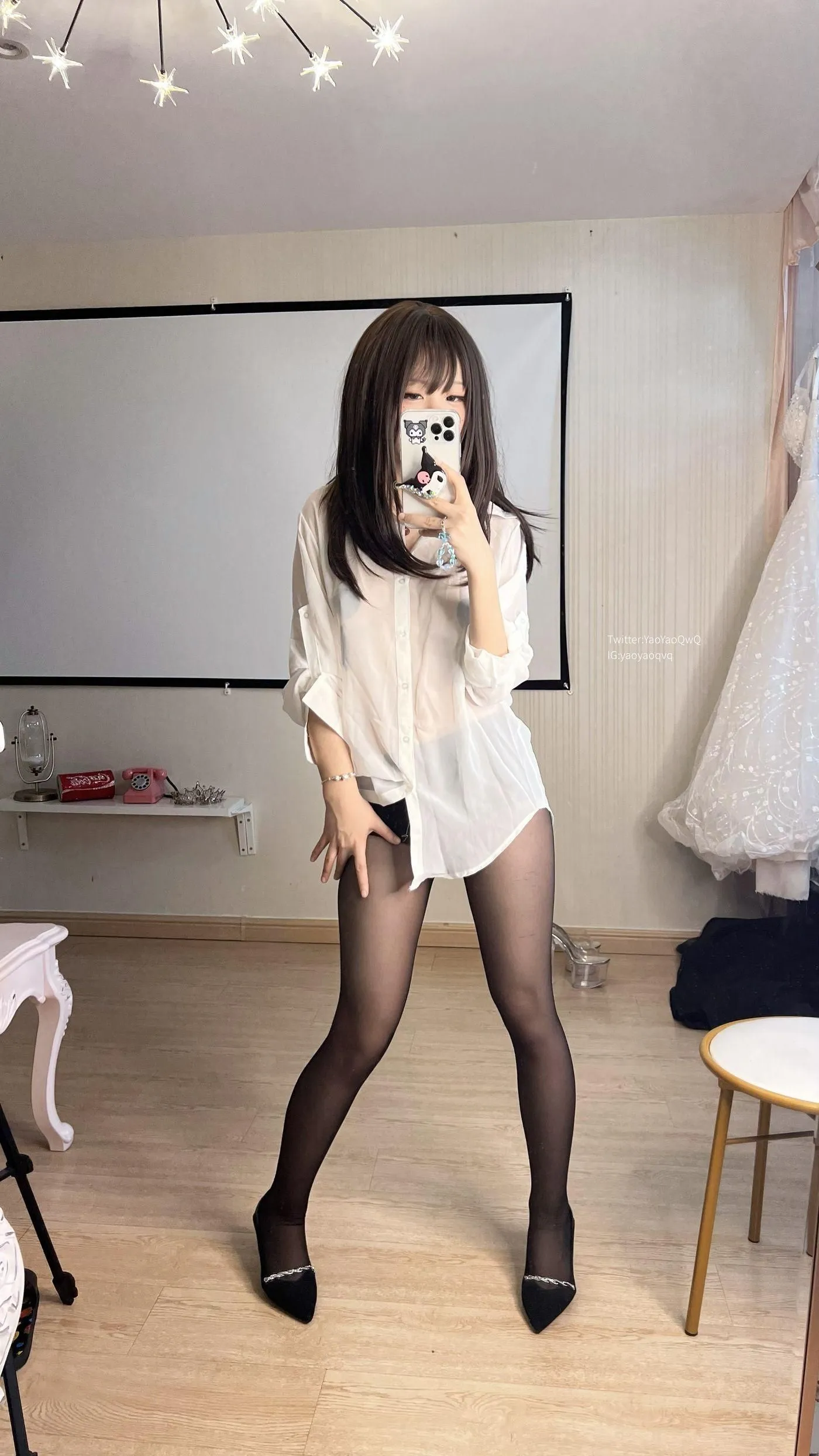 软妹摇摇乐yoyo – NO.35 白衫黑丝 [54P]插图2