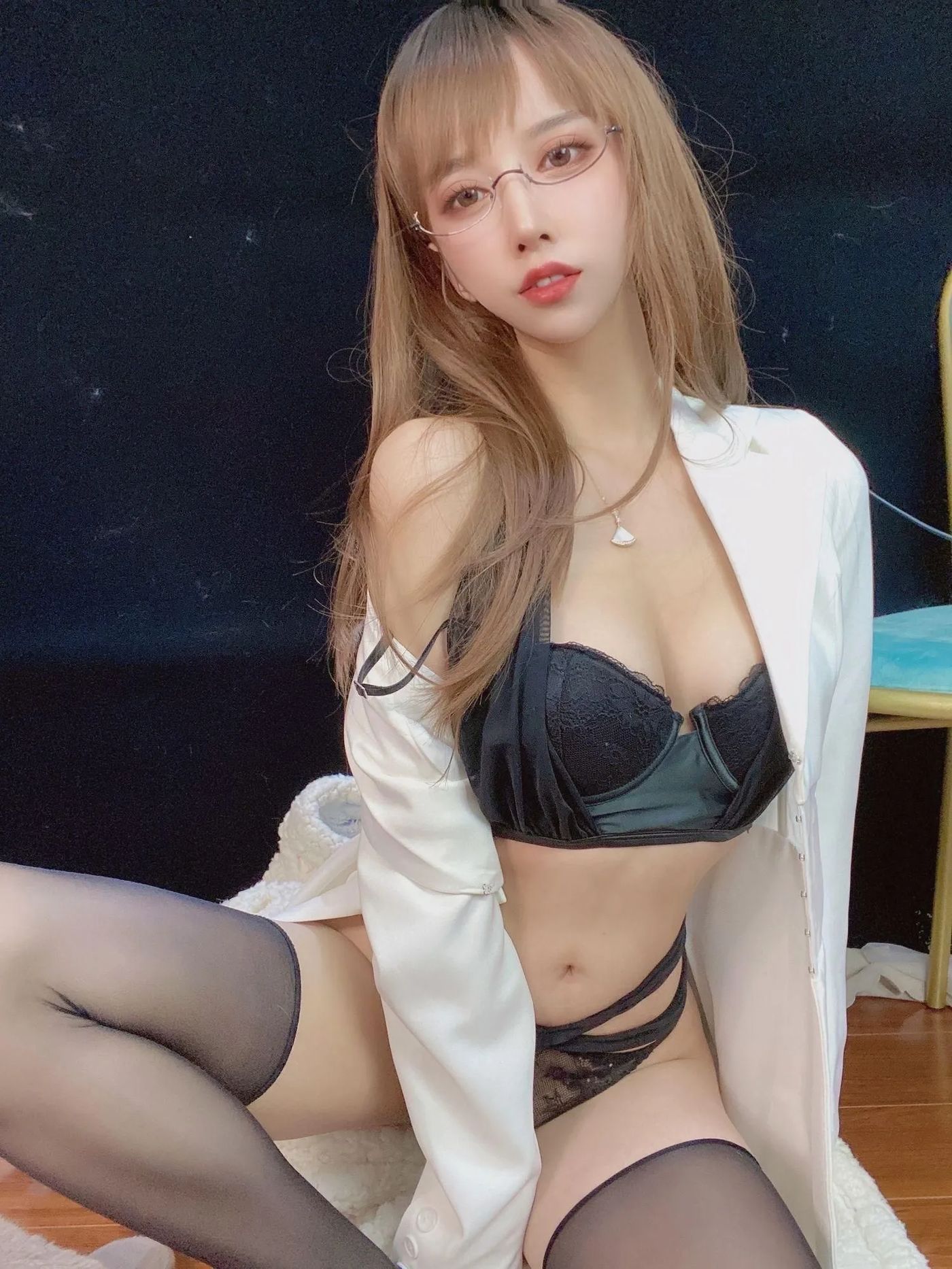 过期米线线喵 – NO.112 朱砂痣 [30P]插图6