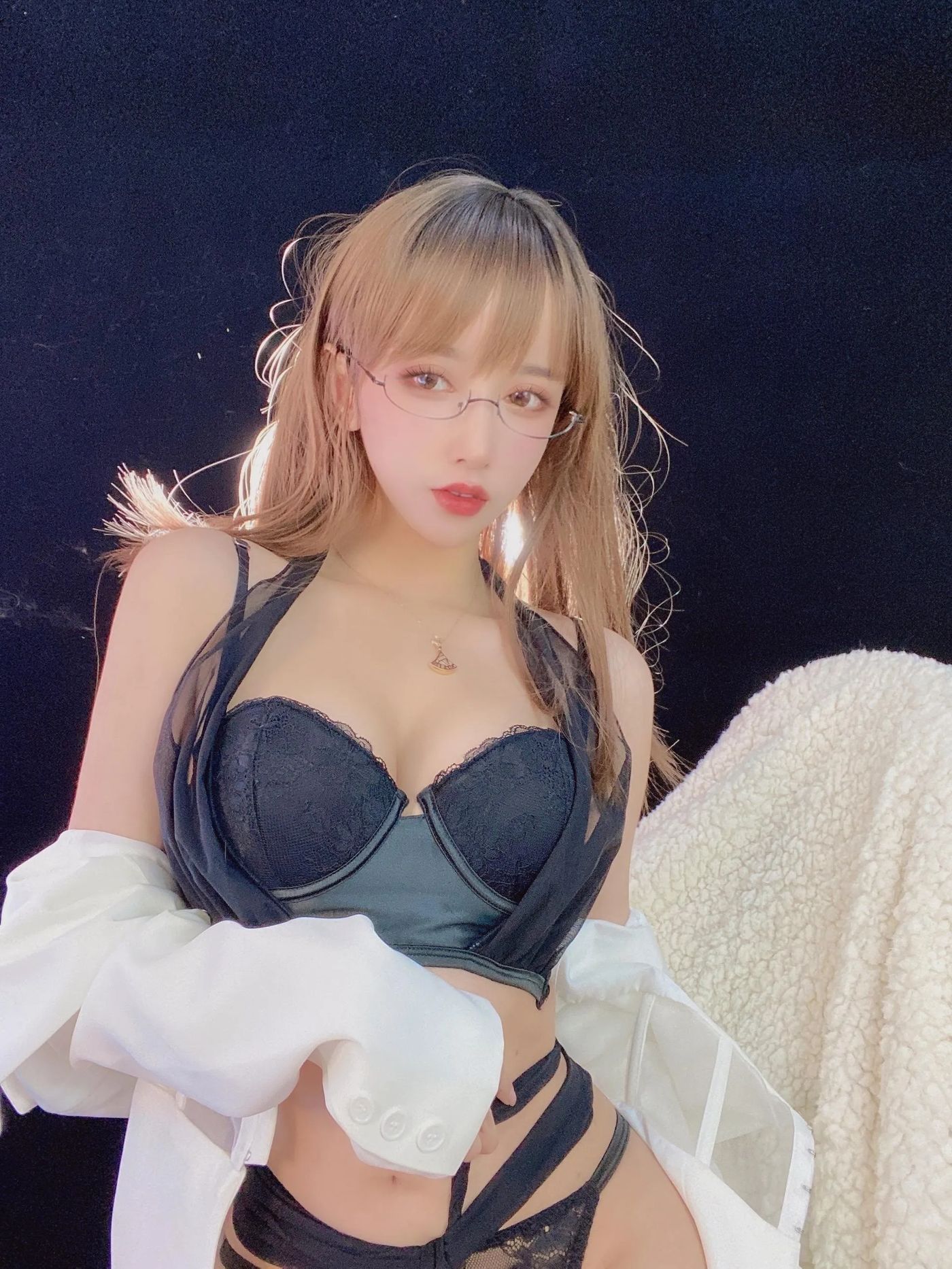 过期米线线喵 – NO.112 朱砂痣 [30P]插图4