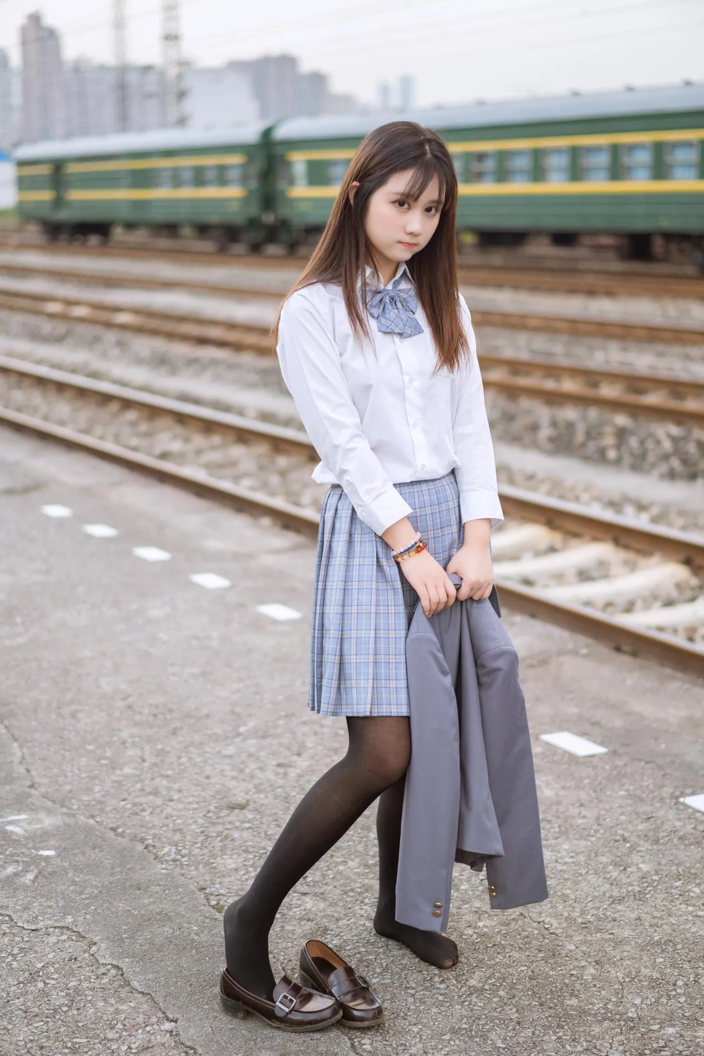 镜酱 – NO.09 私奔 制服 [30P]插图3