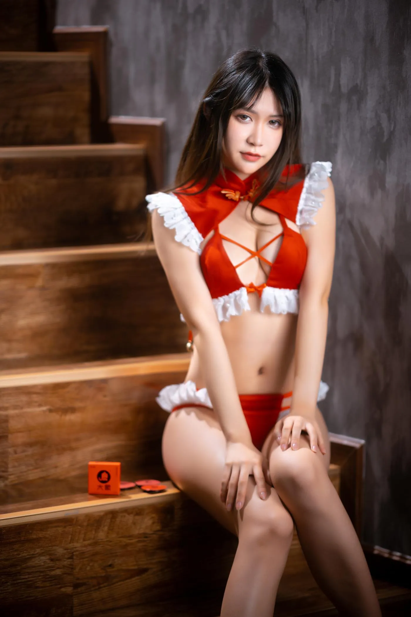 阮邑_Fairy – NO.10 大象 红色 [30P]插图5