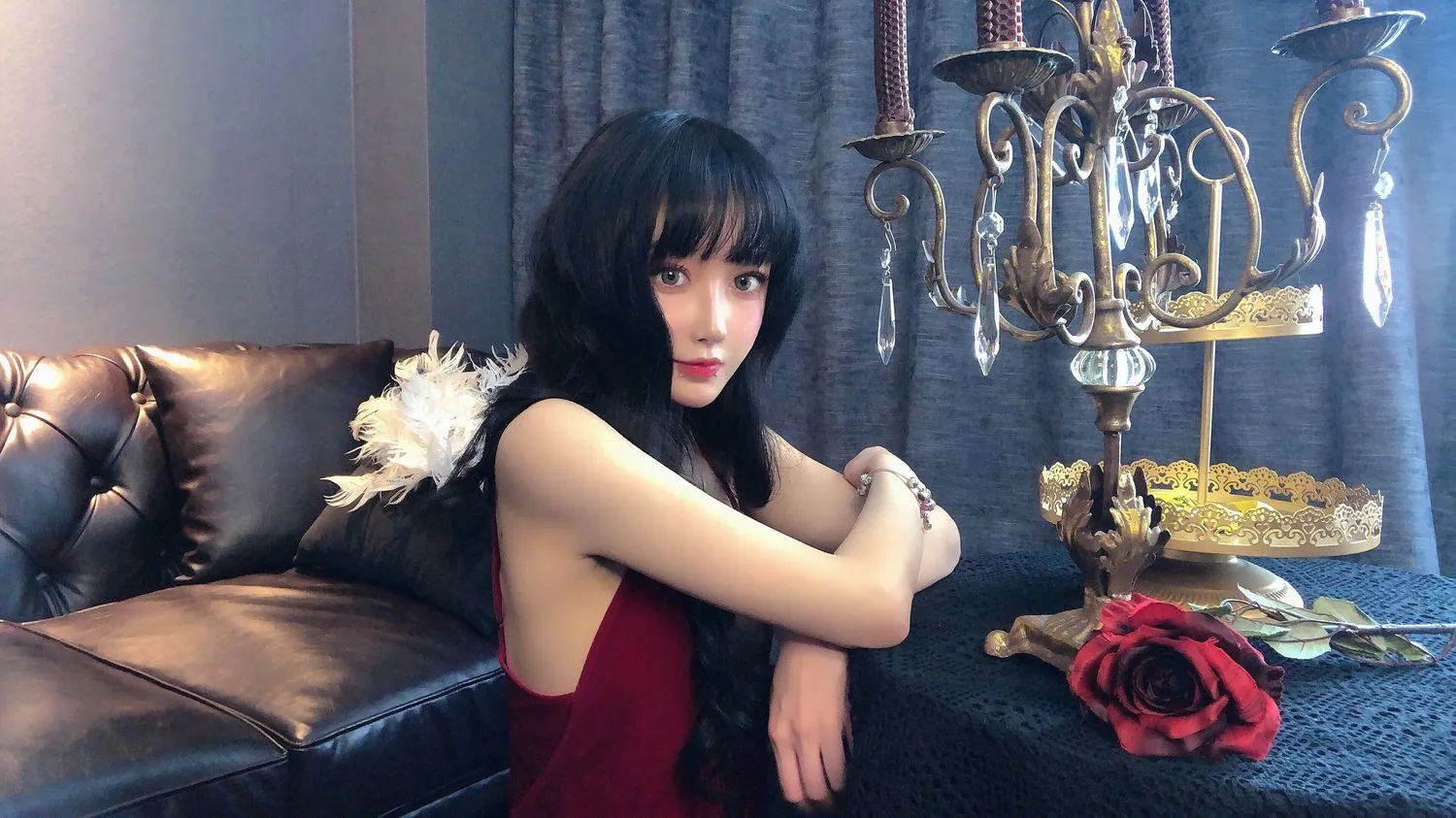 阿包也是兔娘 – NO.44 红丝绒睡衣 [18P]插图