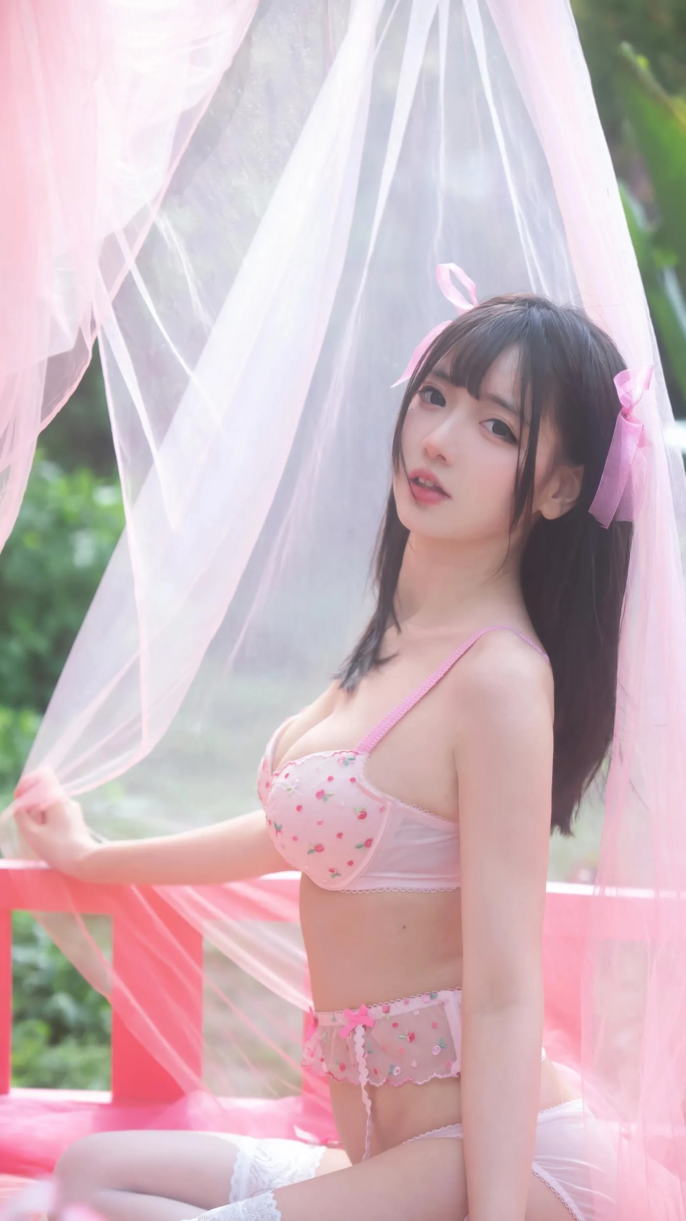 陆卿卿 – NO.10 法式蔷薇 [27P]插图1