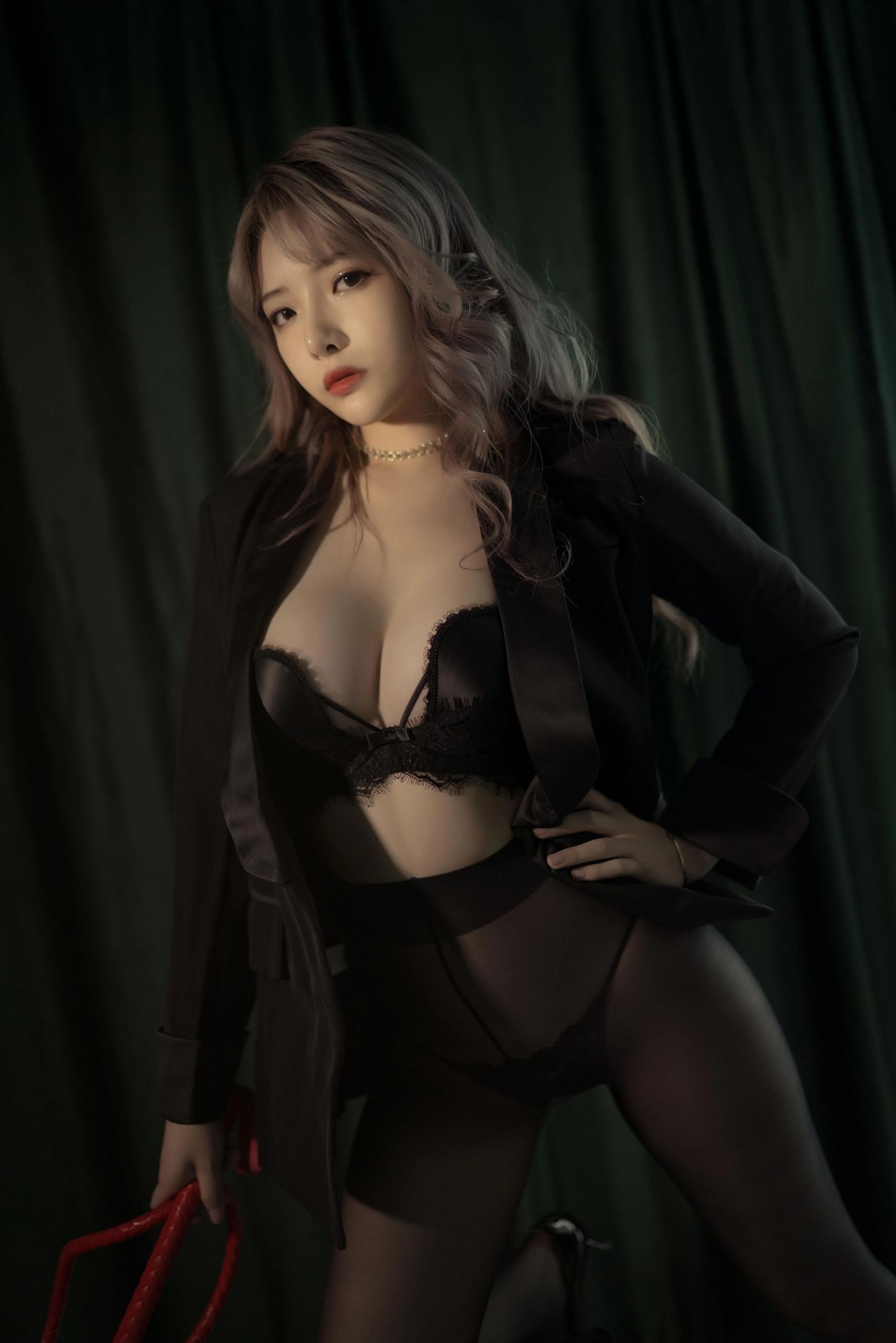 雯妹不讲道理 – NO.44 10月自拍套餐-10月自拍图包-西装 [25P]插图9