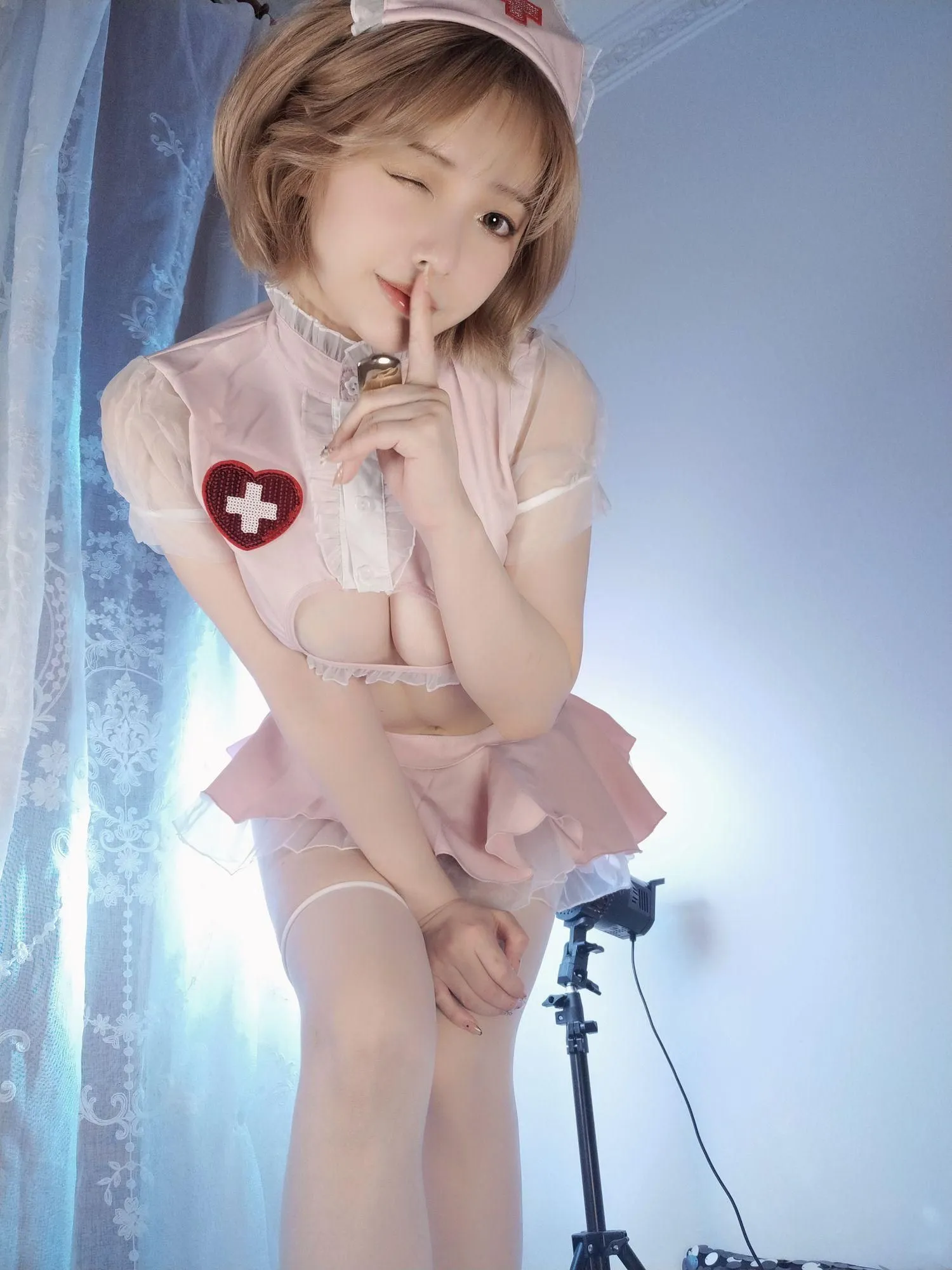 雯妹不讲道理 – NO.79 粉护士 [29P]插图2