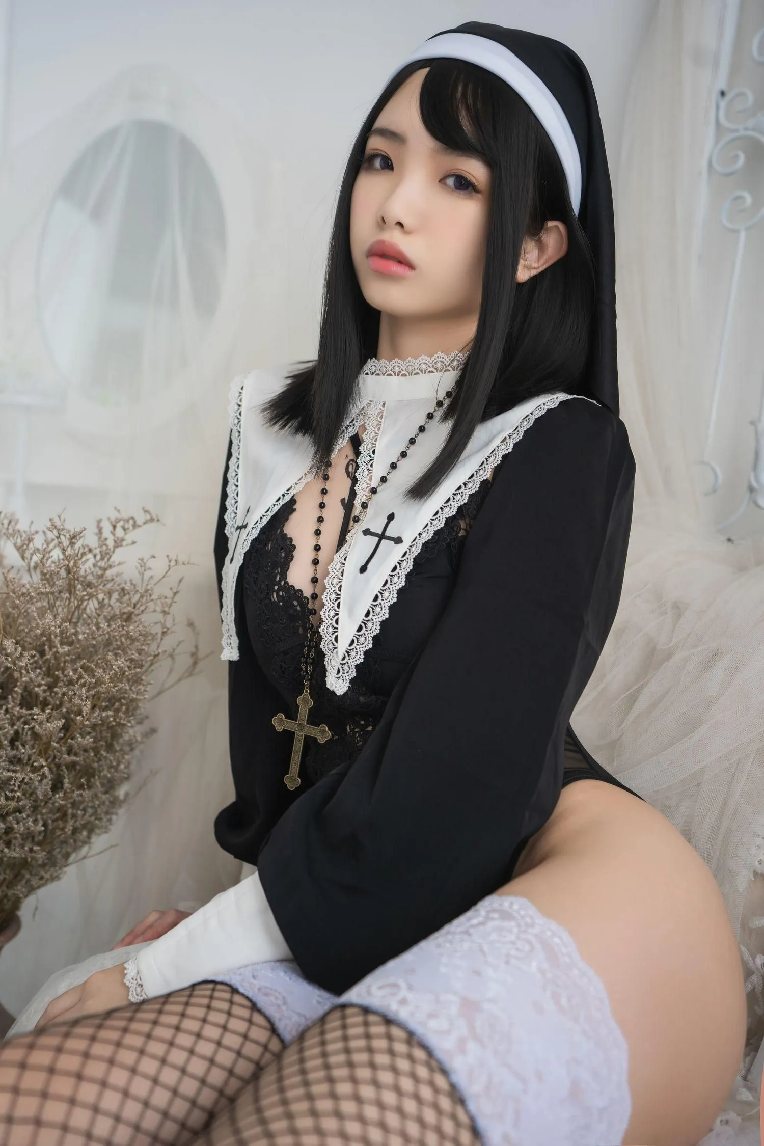 NO.22 雯妹不讲道理-危险祈祷 修女 [31P]插图5