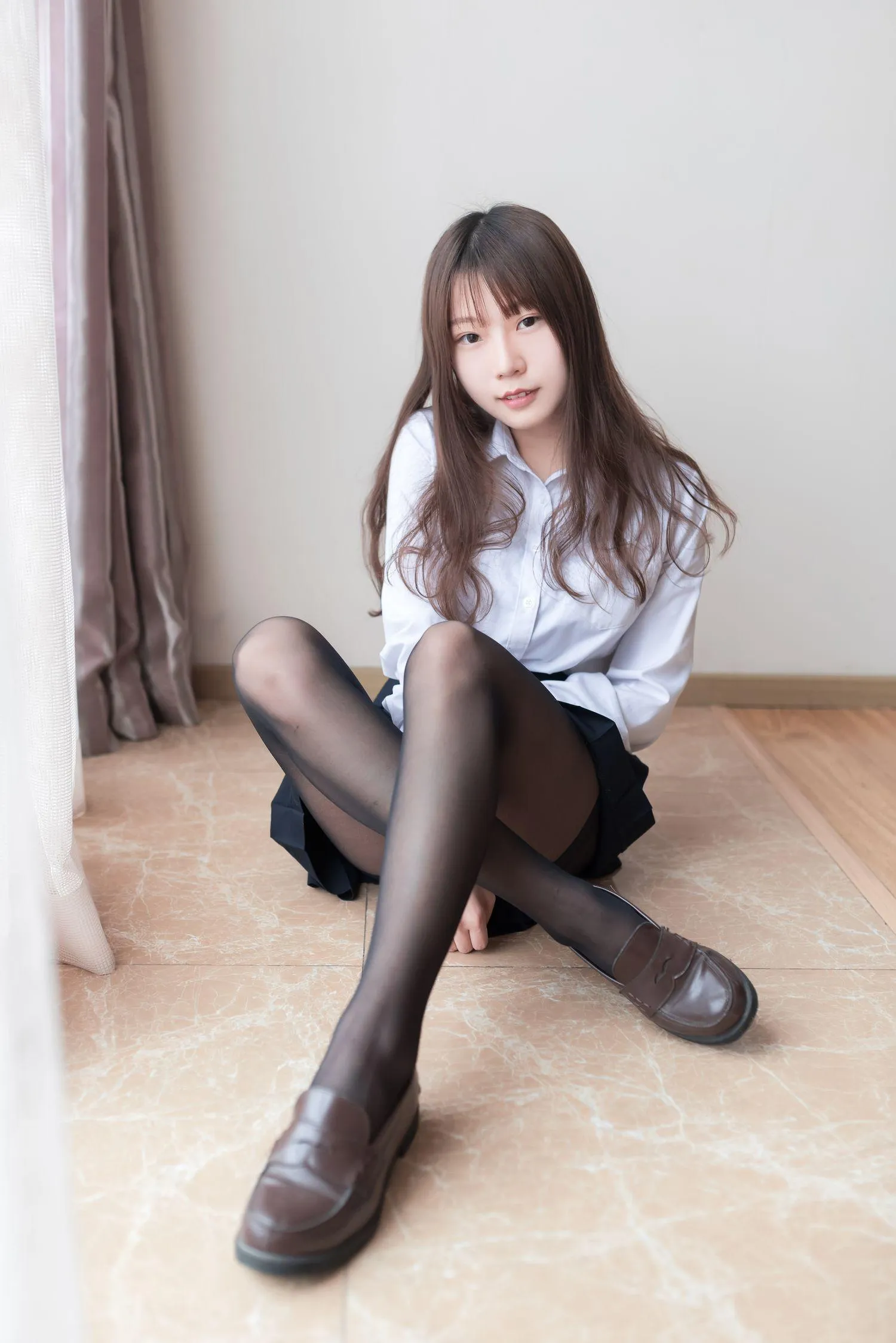 香草喵露露 – NO.07 黑丝萌妹 [45P]插图