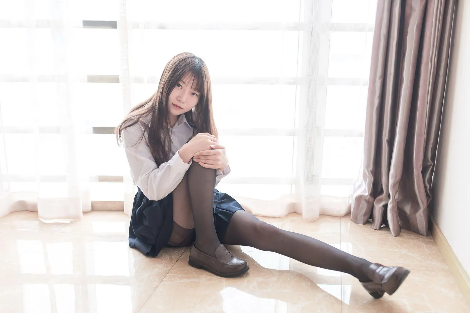香草喵露露 – NO.07 黑丝萌妹 [45P]插图4