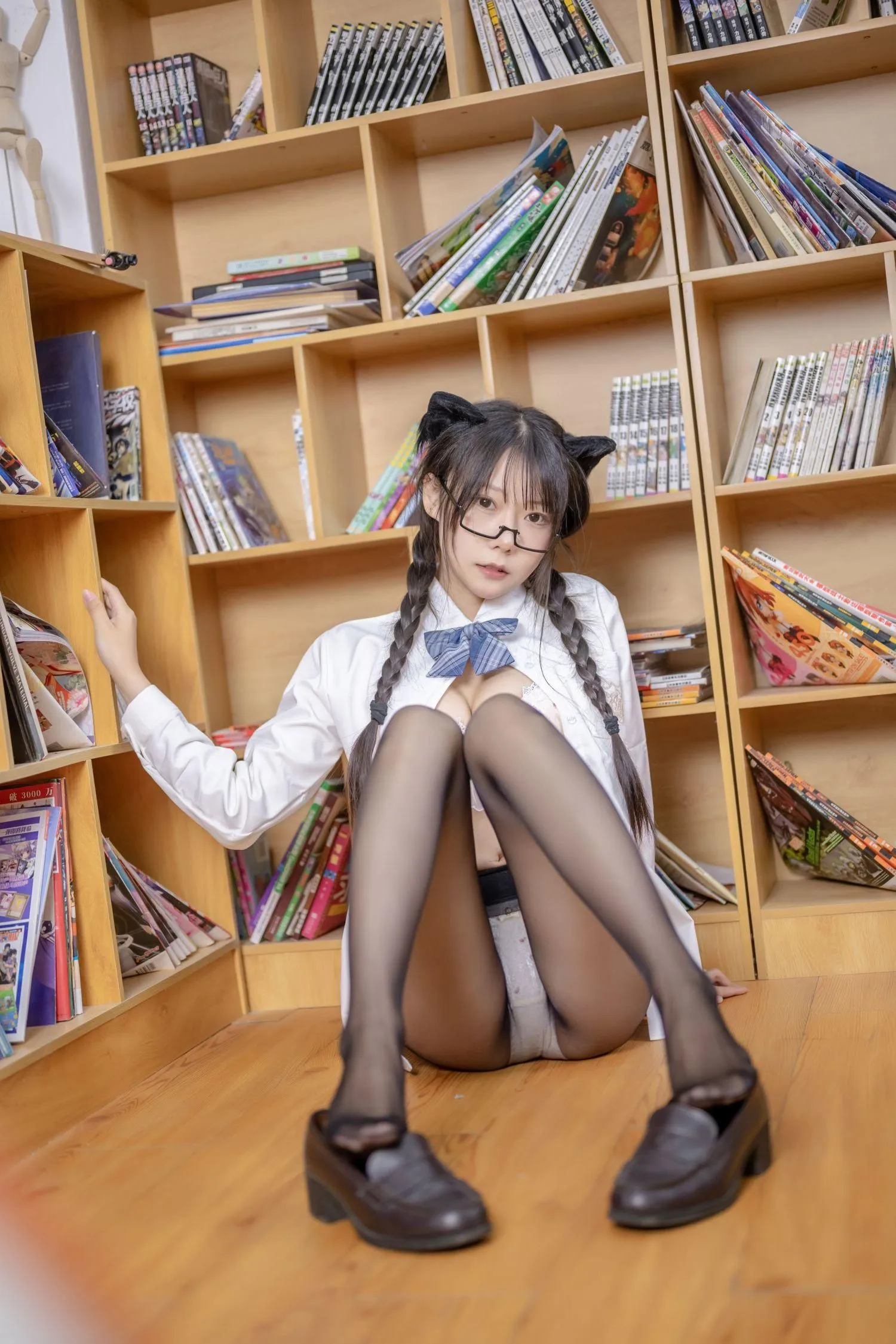 香草喵露露 – NO.34 小露乱撞 猫耳JK制服 [35P]插图2
