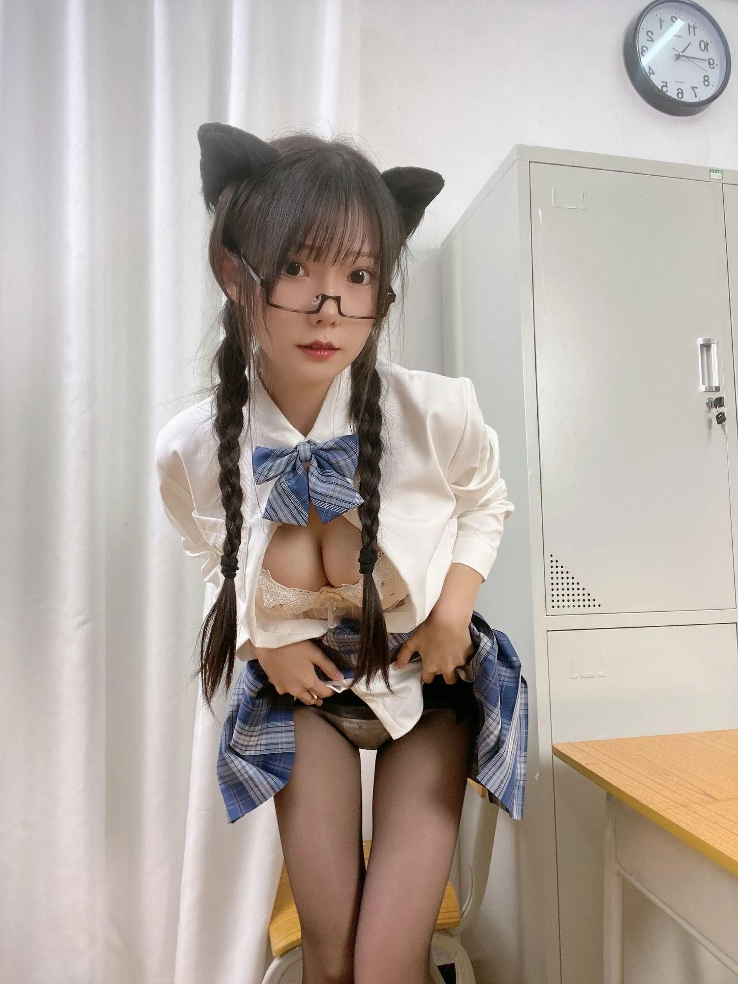 香草喵露露 – NO.35 小露乱撞 猫耳JK制服自拍 [39P]插图6