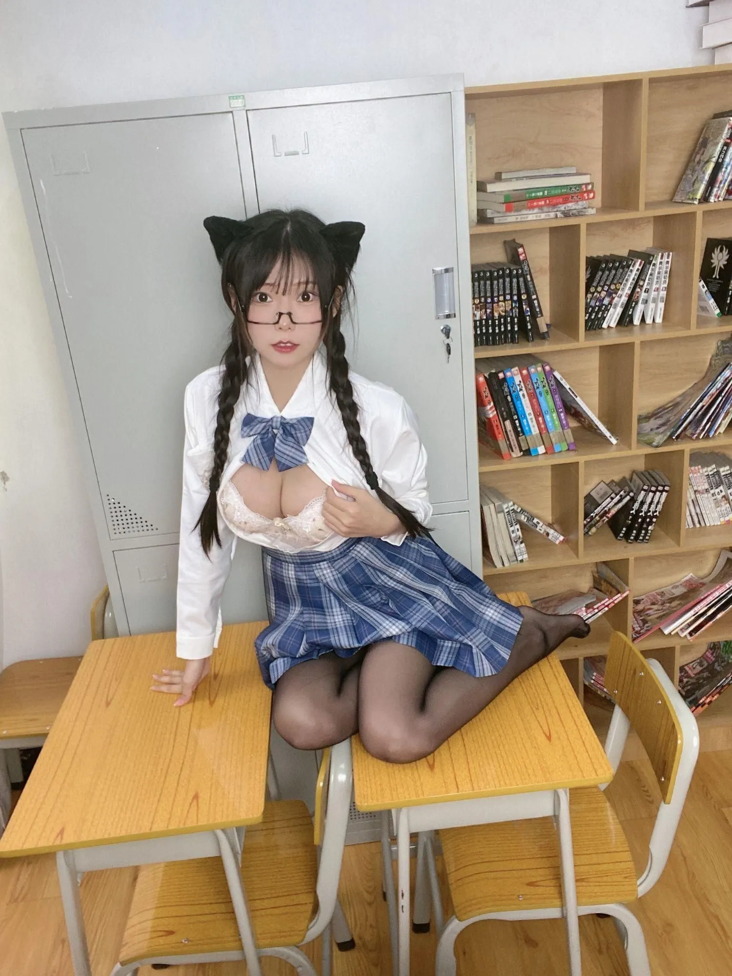 香草喵露露 – NO.35 小露乱撞 猫耳JK制服自拍 [39P]插图5