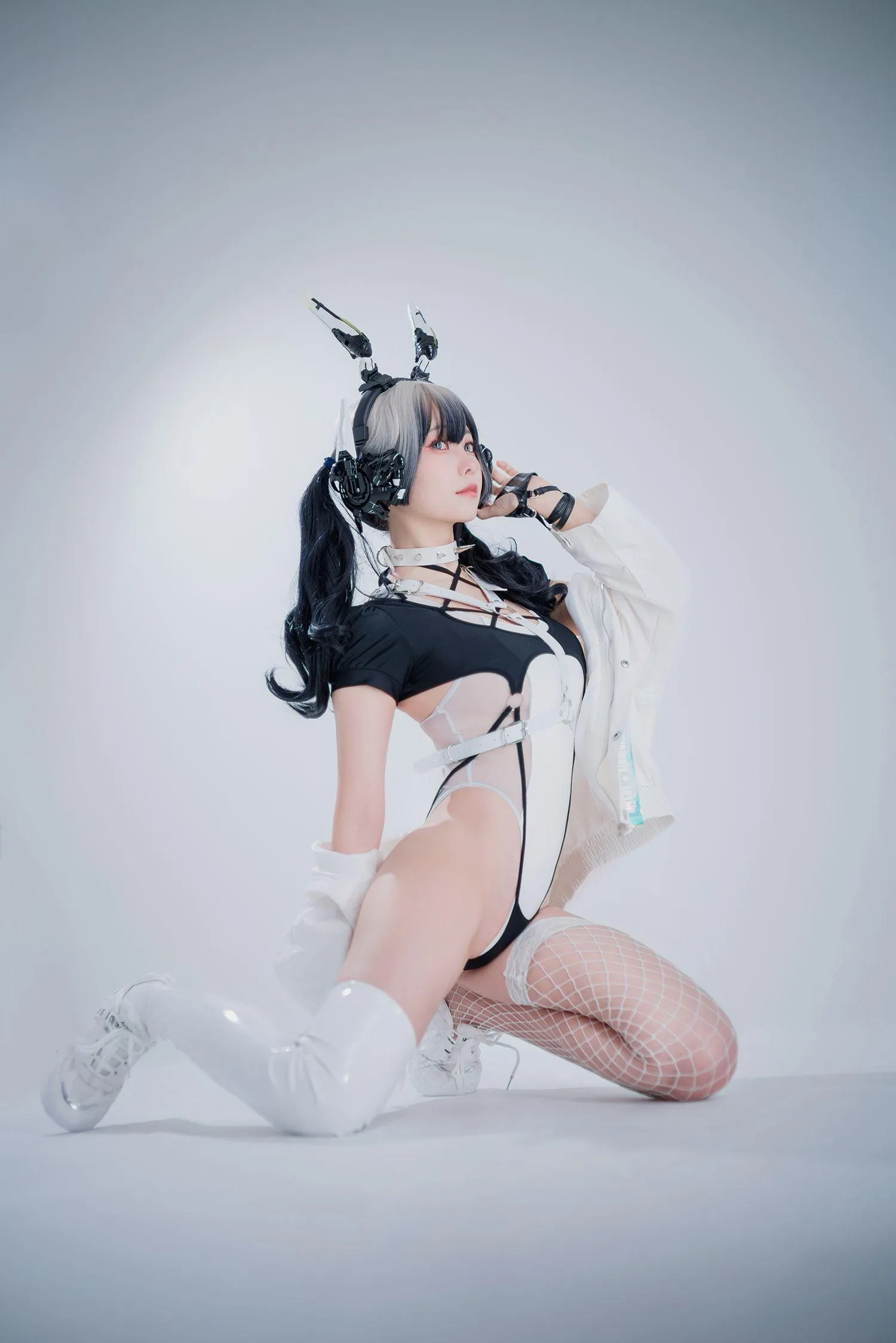 ElyEE子 – NO.98 2022.June-T4 (4套 视频)-D- CyberGirl Blanche [39P]插图2