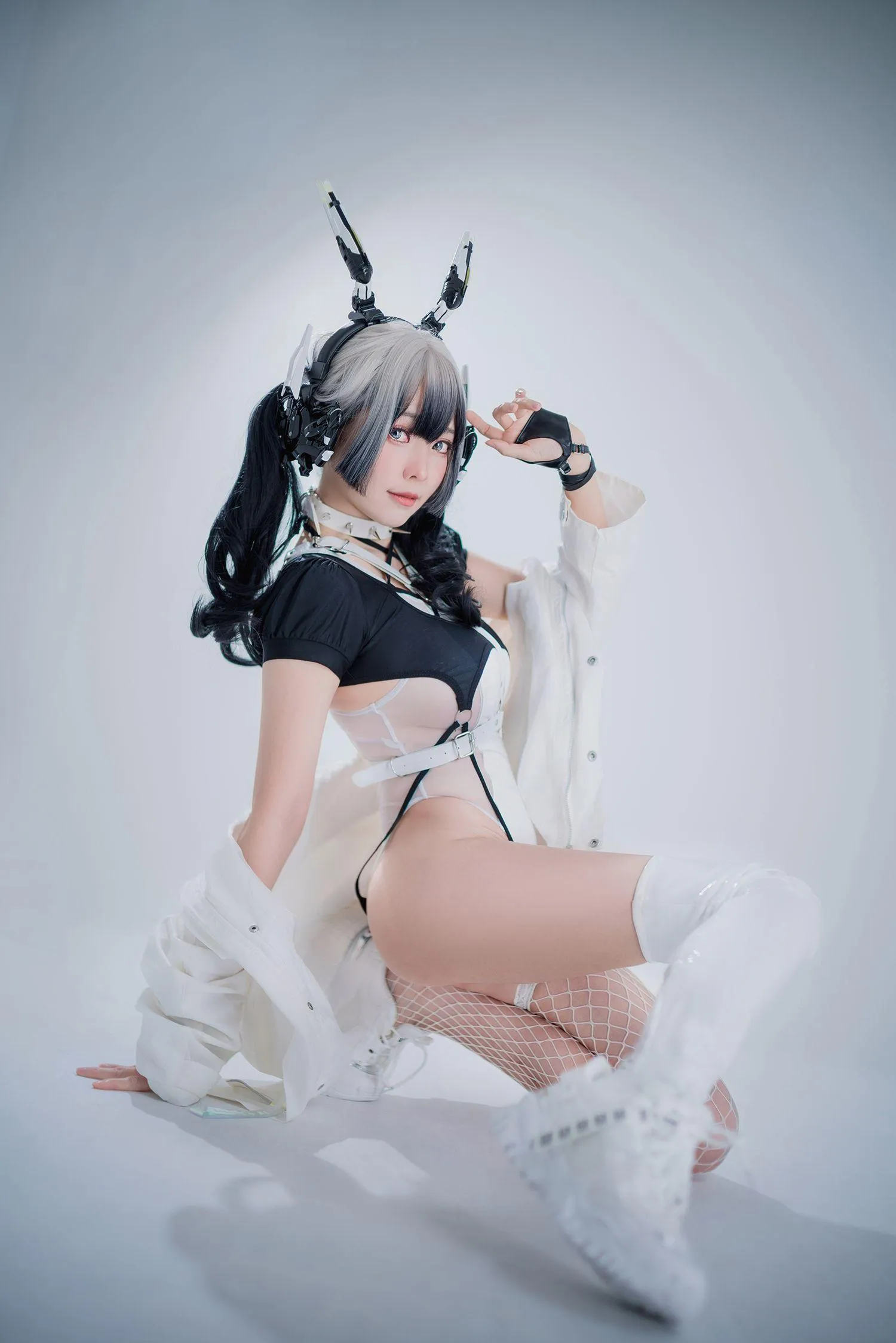 ElyEE子 – NO.98 2022.June-T4 (4套 视频)-D- CyberGirl Blanche [39P]插图5