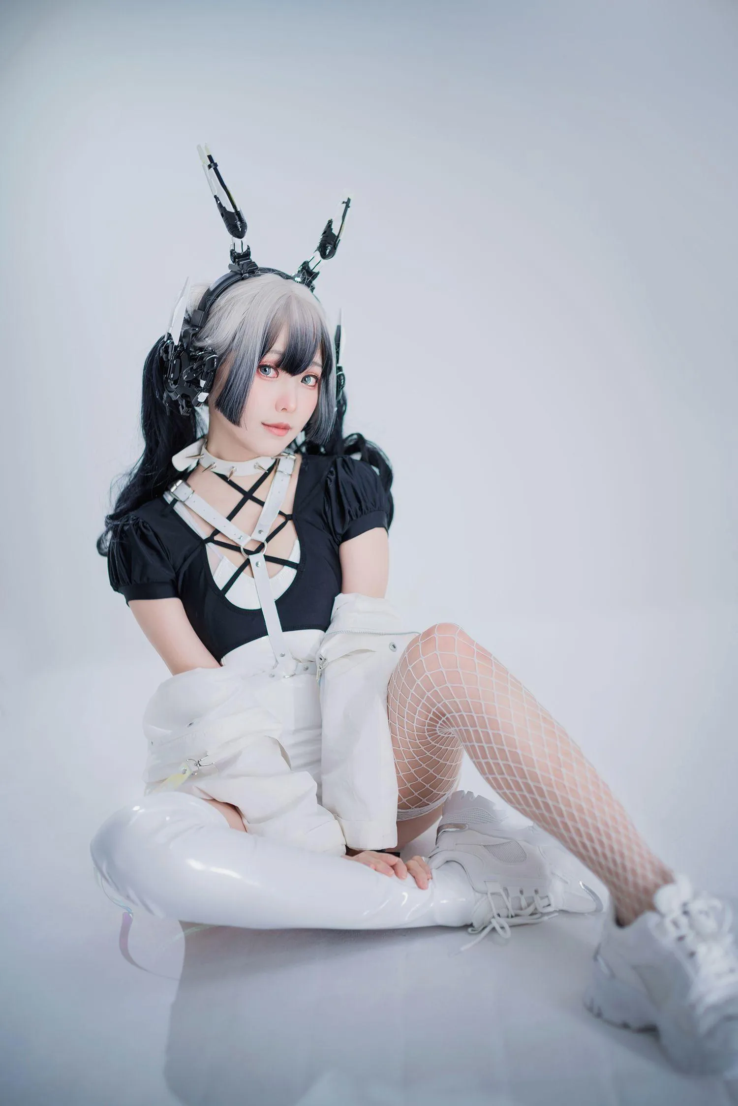 ElyEE子 – NO.98 2022.June-T4 (4套 视频)-D- CyberGirl Blanche [39P]插图3
