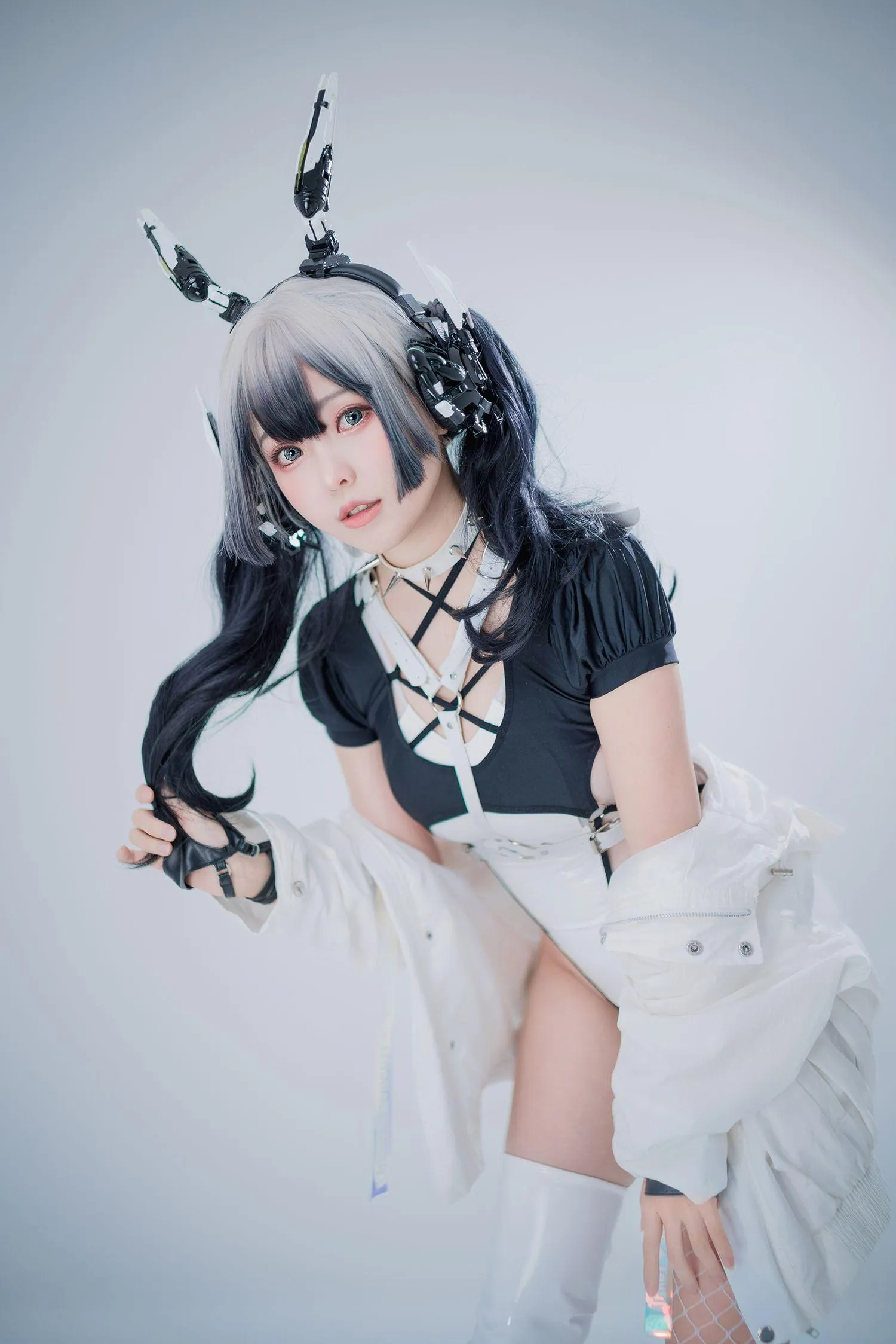 ElyEE子 – NO.98 2022.June-T4 (4套 视频)-D- CyberGirl Blanche [39P]插图5