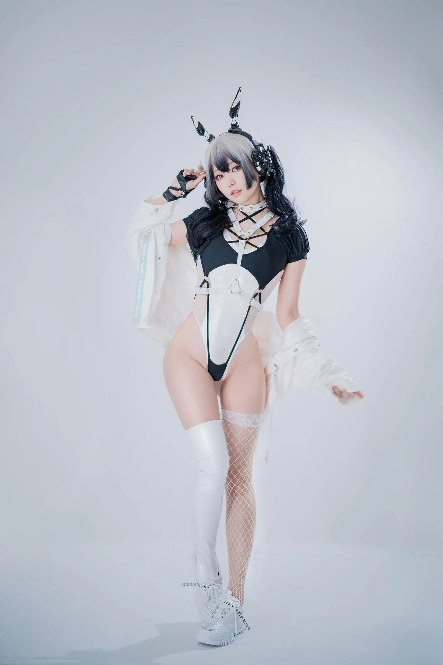ElyEE子 – NO.98 2022.June-T4 (4套 视频)-D- CyberGirl Blanche [39P]插图7
