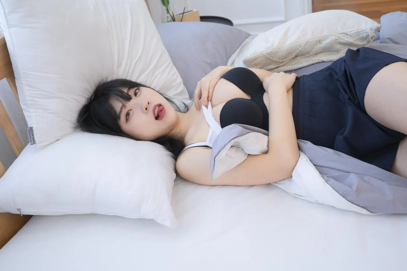 Hana Song (송하나) – NO.16 [ROGLE] Leggings [62P]插图1