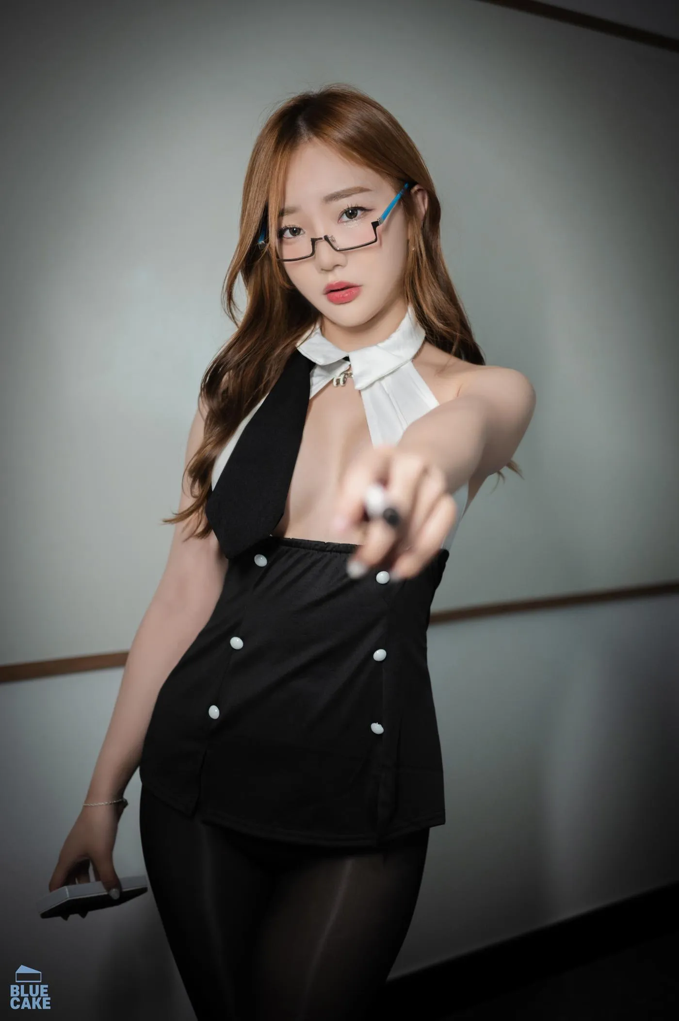 NewBom – NO.04 [BLUECAKE] Black & Red ( RED.Ver) [193P]插图4
