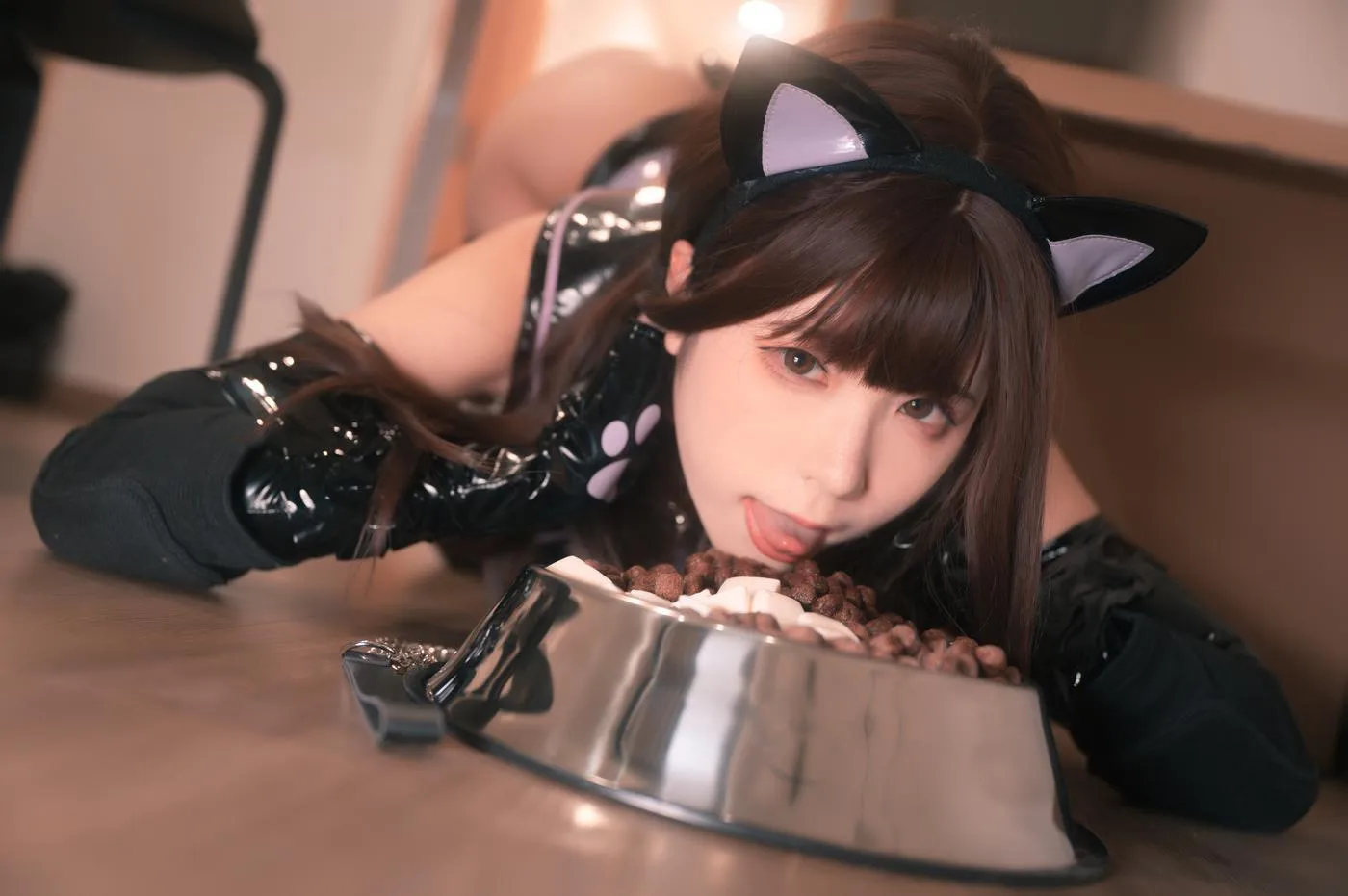 Quan冉有点饿 – NO.02 束缚猫猫 [57P]插图