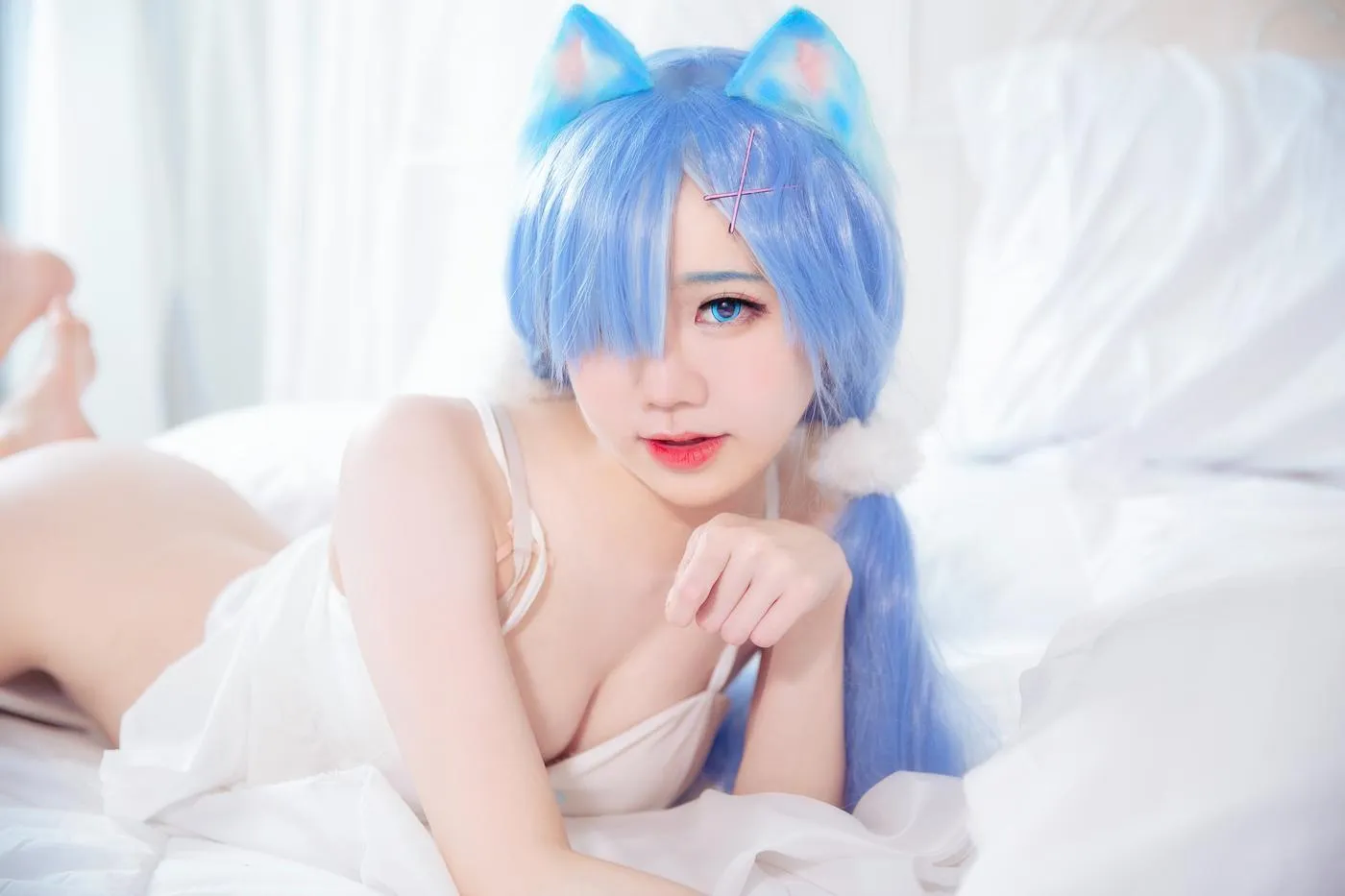 Sally Dorasnow – NO.22 Rem White Kitty [49P]插图1