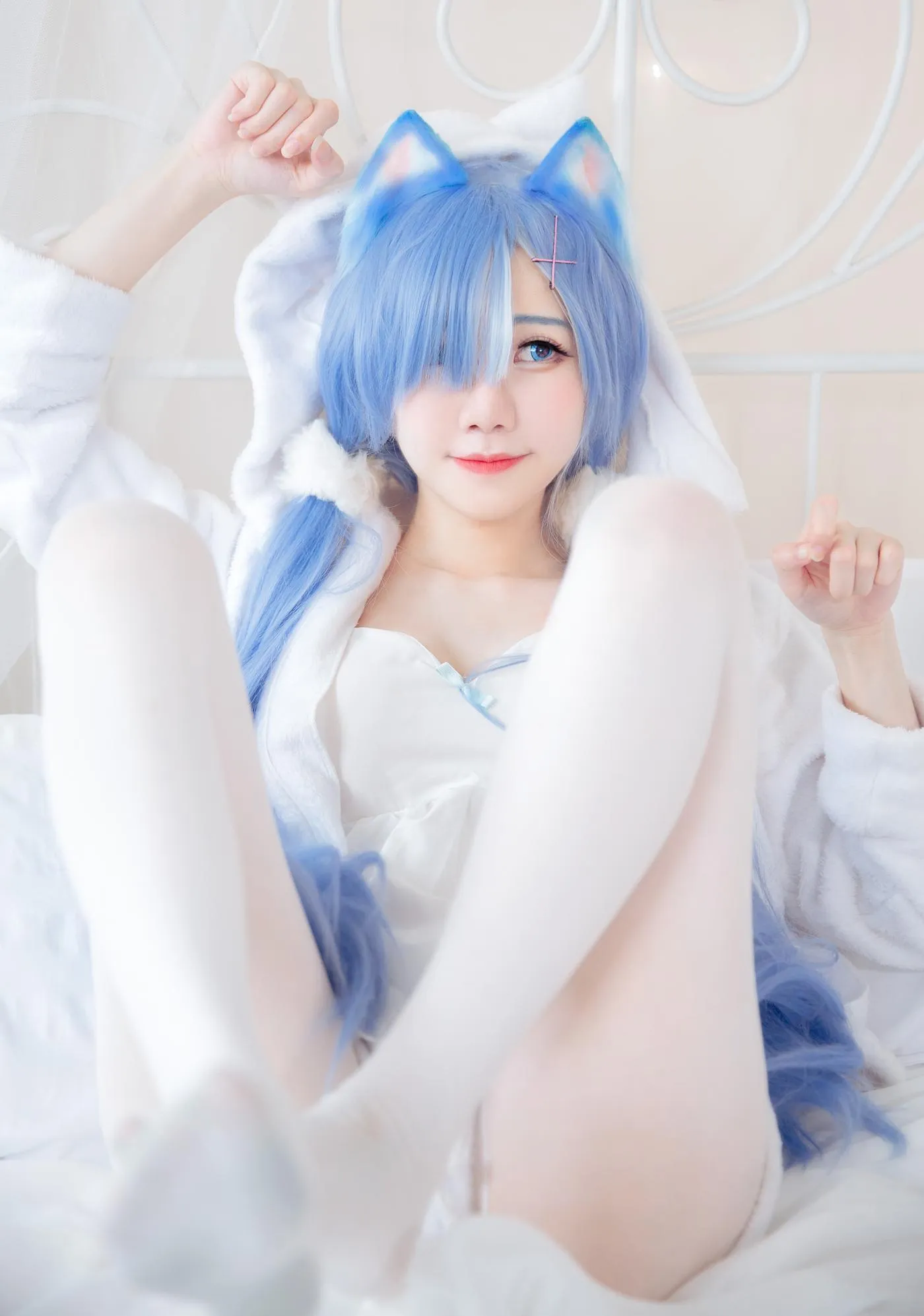 Sally Dorasnow – NO.22 Rem White Kitty [49P]插图1